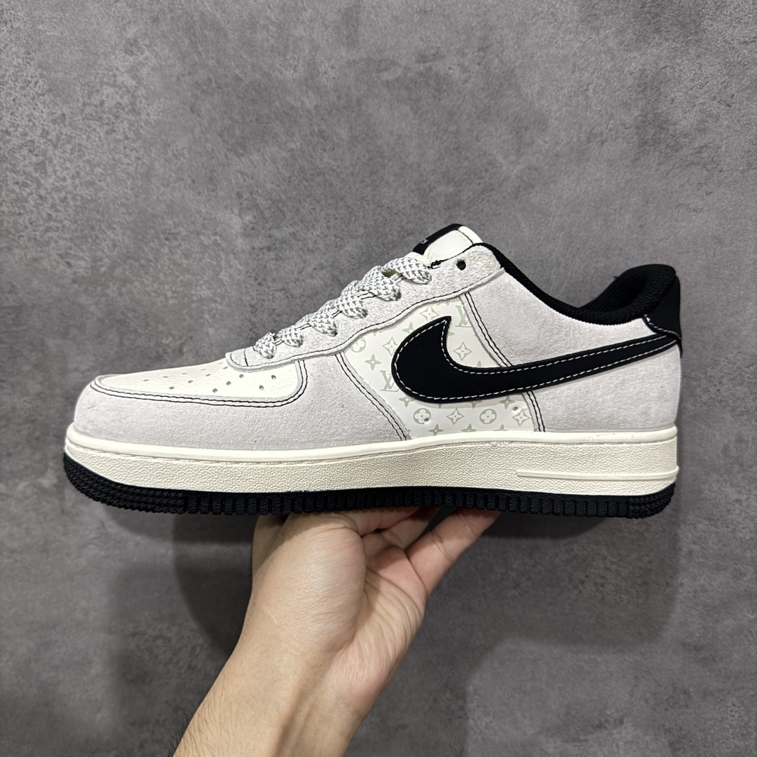 图片[2]-【定制版】Louis Vuitton x Nk Air Force 1’07 定制配色 Lv联名 空军一号低帮经典低帮休闲百搭板鞋 CX5050-Y23 定制鞋盒 大厂流水作业生产 超高清洁度 皮料切割干净无任何毛边 内置蜂窝气垫 细节完美   尺码：36 36.5 37.5 38 38.5 39 40 40.5 41 42 42.5 43 44 44.5 45 编码：HXSA310320-选品中心