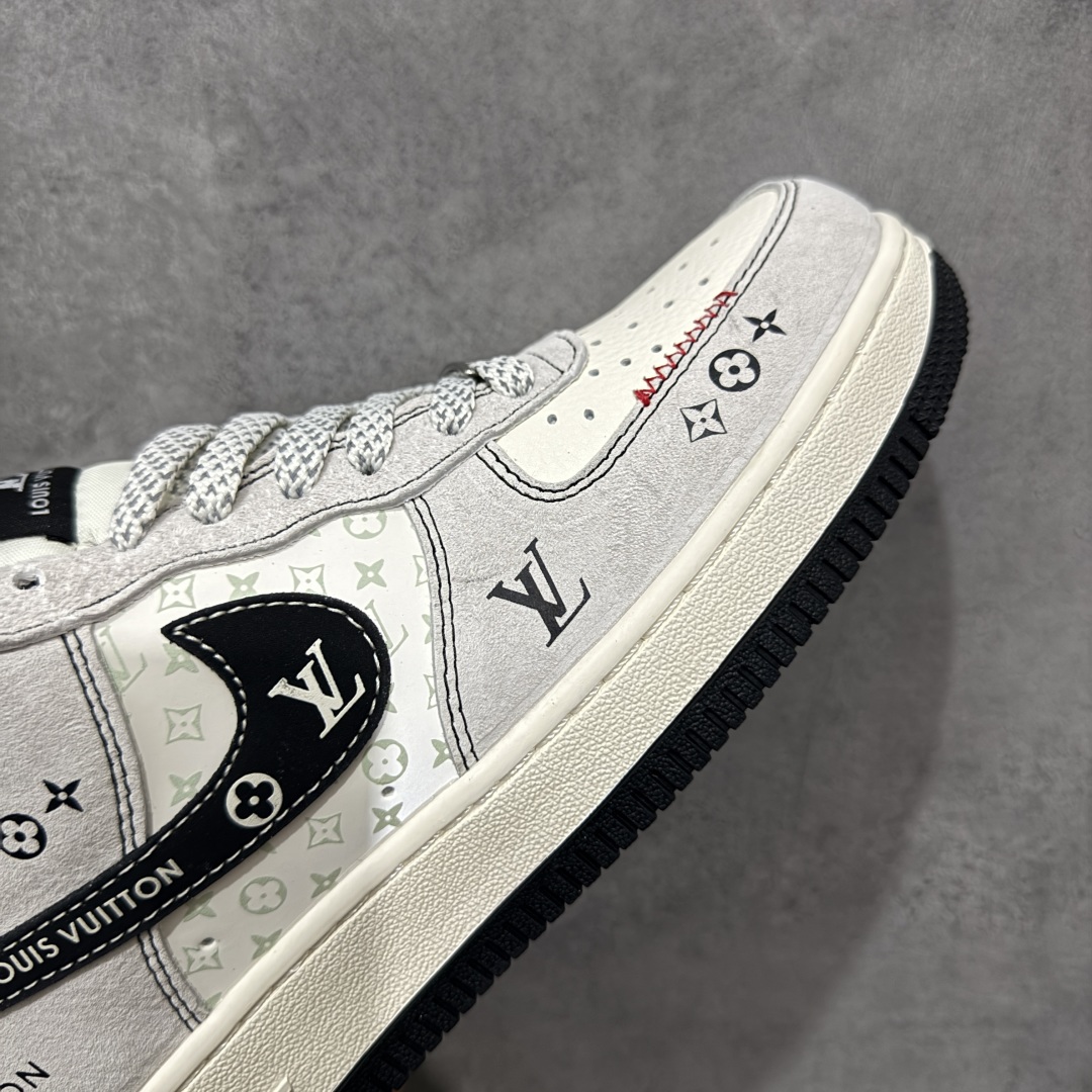 图片[6]-【定制版】Louis Vuitton x Nk Air Force 1’07 定制配色 Lv联名 空军一号低帮经典低帮休闲百搭板鞋 CX5050-Y23 定制鞋盒 大厂流水作业生产 超高清洁度 皮料切割干净无任何毛边 内置蜂窝气垫 细节完美   尺码：36 36.5 37.5 38 38.5 39 40 40.5 41 42 42.5 43 44 44.5 45 编码：HXSA310320-选品中心
