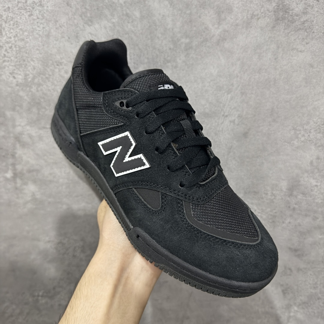 图片[3]-【公司级】New Balance NB 600 休闲舒适 耐磨轻便 低帮 板鞋 以更纯粹的复古风格设计打造的全新造型。侧身还以解构设计，将 N 字标志以做旧压花样式呈现，样式别具新意。而麂皮、冲孔皮革的塑造，则呈现出高级怀旧气质，也让鞋款在奢华时装风格与运动氛围之间达到了平衡。 货号：NM600TER 尺码：36-45 编码：GLB220230-选品中心