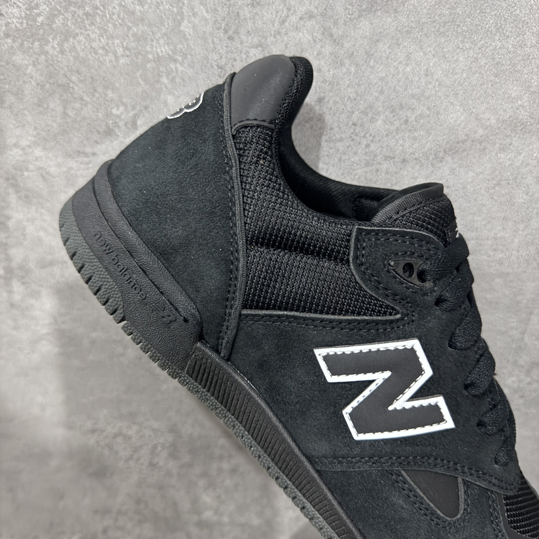 图片[7]-【公司级】New Balance NB 600 休闲舒适 耐磨轻便 低帮 板鞋 以更纯粹的复古风格设计打造的全新造型。侧身还以解构设计，将 N 字标志以做旧压花样式呈现，样式别具新意。而麂皮、冲孔皮革的塑造，则呈现出高级怀旧气质，也让鞋款在奢华时装风格与运动氛围之间达到了平衡。 货号：NM600TER 尺码：36-45 编码：GLB220230-选品中心