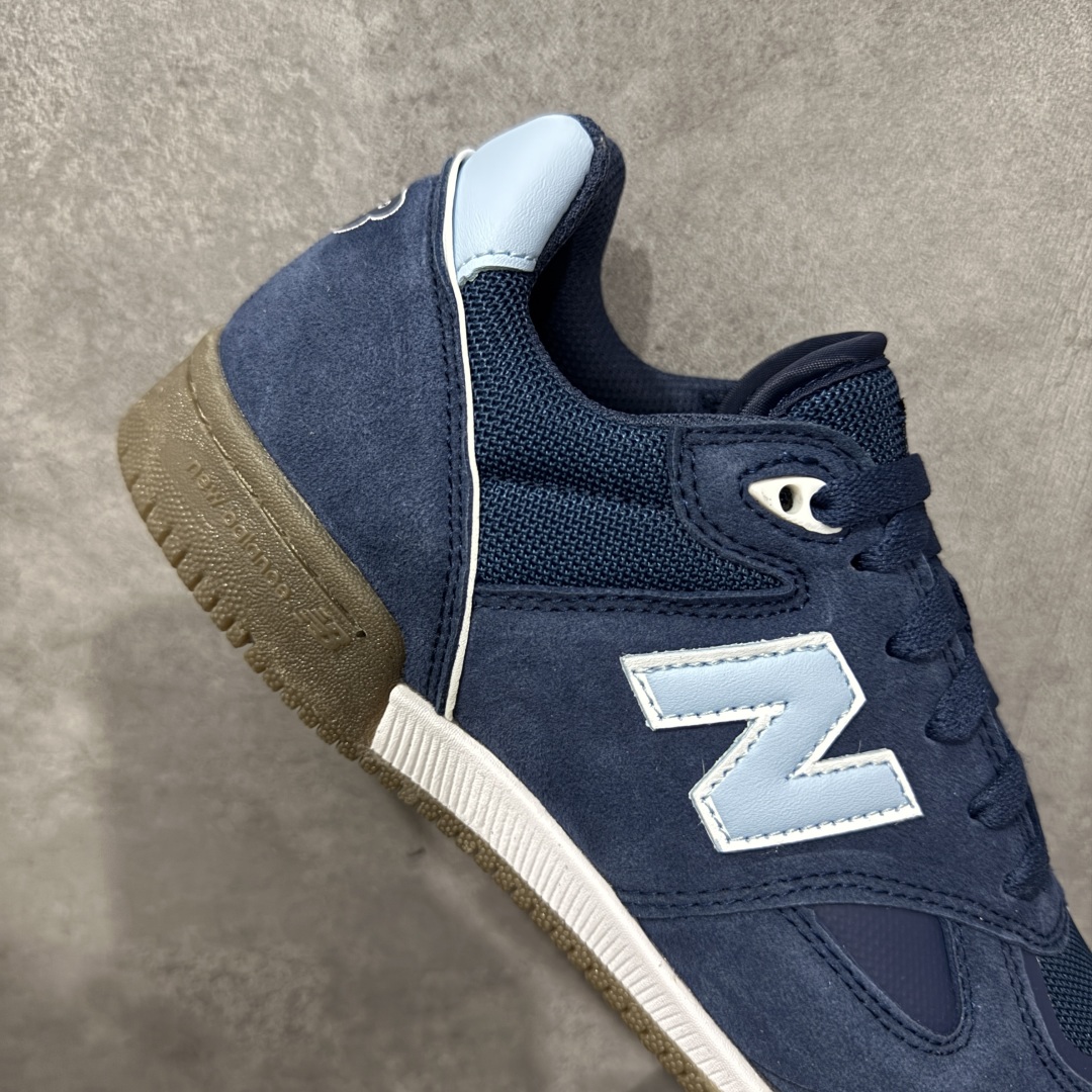图片[7]-【公司级】New Balance NB 600 休闲舒适 耐磨轻便 低帮 板鞋 以更纯粹的复古风格设计打造的全新造型。侧身还以解构设计，将 N 字标志以做旧压花样式呈现，样式别具新意。而麂皮、冲孔皮革的塑造，则呈现出高级怀旧气质，也让鞋款在奢华时装风格与运动氛围之间达到了平衡。 货号：NM600SMB 尺码：36-45 编码：GLB220230-选品中心