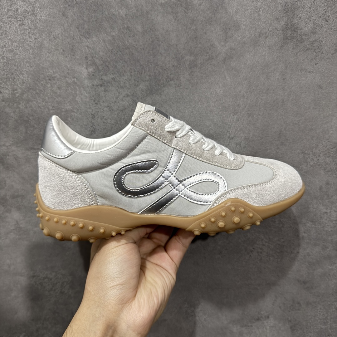 【公司级】新晋潮流鞋靴品牌GGCC新款 5CM内增高【城市脉搏】 GG-CC时尚轻量德训户外休闲鞋 踏青舒适度和少女感我都要 撞色鞋面和着地软弹舒适轻便鞋底 日常通勤 户外徒行 甜辣静雅皆可适配~ 舒适度满分:软糯鞋垫!走路不累脚,运动、逛街都能轻松驾驭 尺码:35 36 37 38 39 40-选品中心