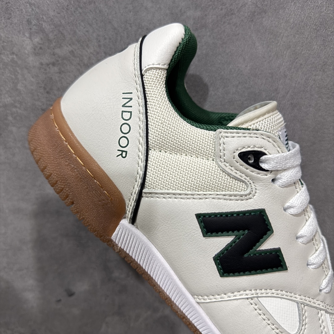 图片[7]-【公司级】New Balance NB 600 休闲舒适 耐磨轻便 低帮 板鞋 以更纯粹的复古风格设计打造的全新造型。侧身还以解构设计，将 N 字标志以做旧压花样式呈现，样式别具新意。而麂皮、冲孔皮革的塑造，则呈现出高级怀旧气质，也让鞋款在奢华时装风格与运动氛围之间达到了平衡。 货号：NM600OGS 尺码：36-45 编码：GLB220230-选品中心