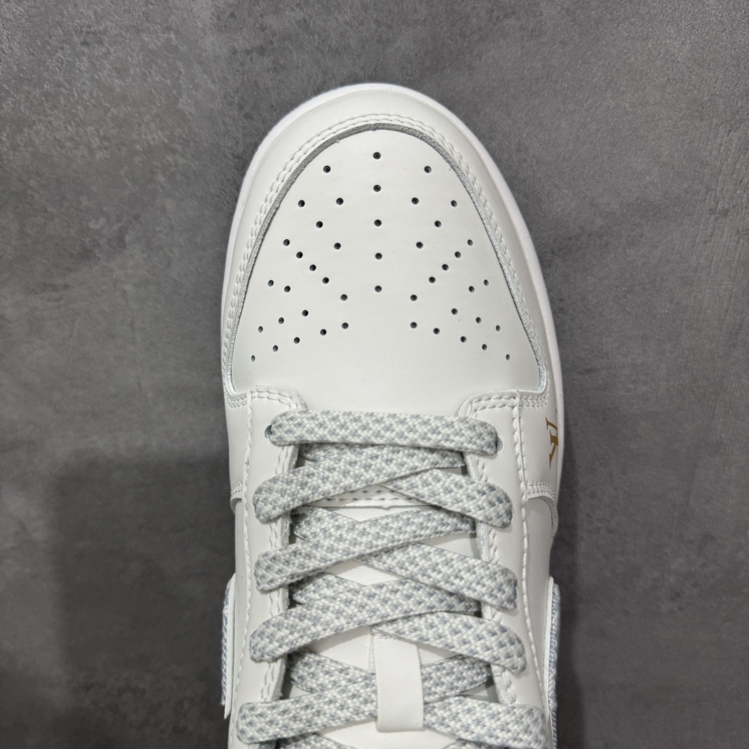 Nike SB Dunk Low“LV联名——灰牛仔勾” 周年高端定制 低帮休闲板鞋 CS1688-126