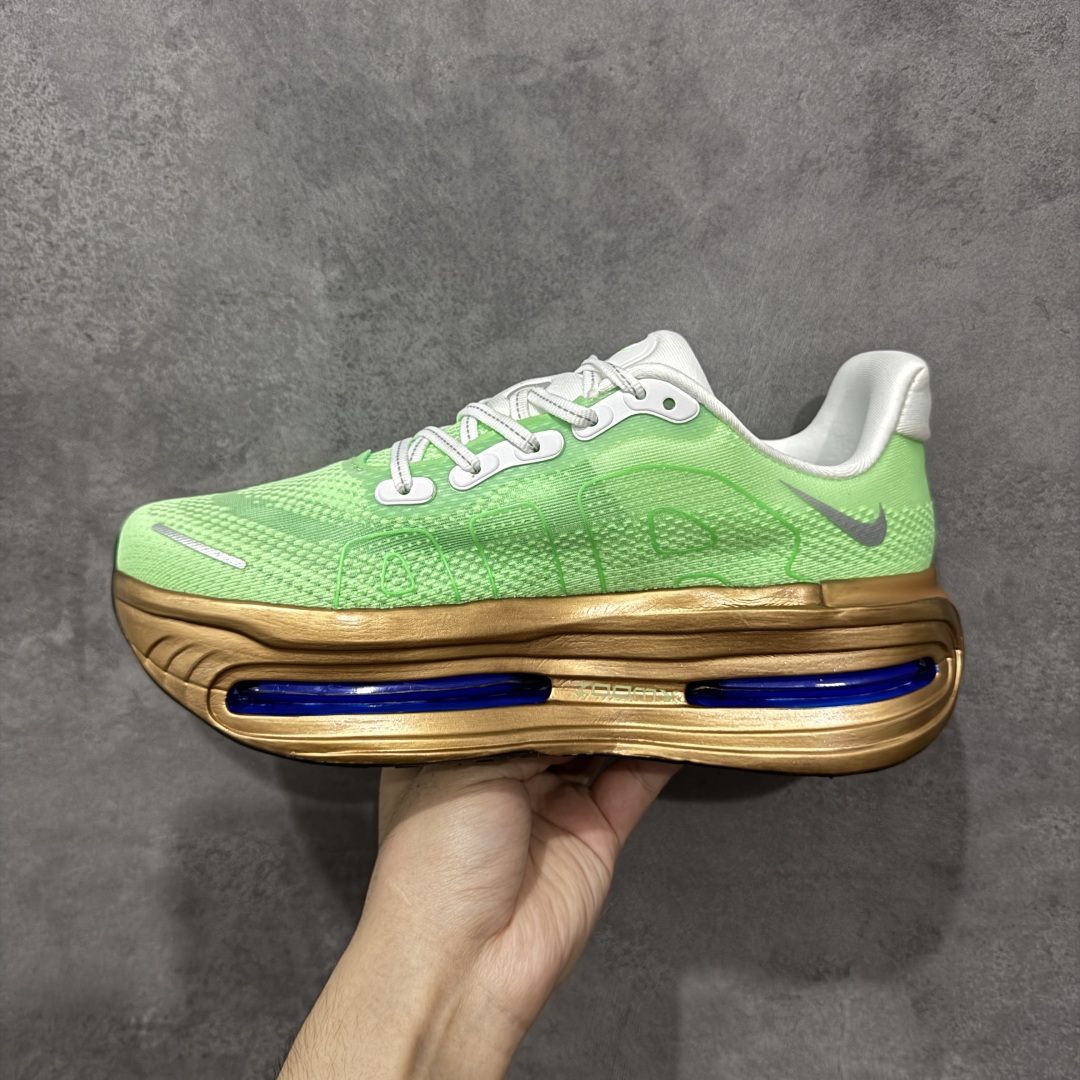 图片[2]-【公司级】Nike VOMERO PREMIUM 耐克 舒适减震防滑 低帮跑步鞋 全掌ReactX泡绵中底 前掌和后跟还配备了Air Zoom气垫单元 据说跑起来更快更舒适哦 这次最大的升级点 首次引入了ReactX泡绵 货号：HQ2050-307 尺码：36 36.5 37.5 38 38.5 39 40 40.5 41 42 42.5 43 44 45 46-选品中心