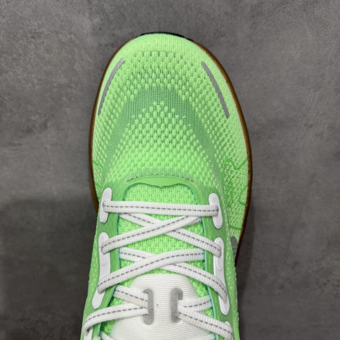 图片[5]-【公司级】Nike VOMERO PREMIUM 耐克 舒适减震防滑 低帮跑步鞋 全掌ReactX泡绵中底 前掌和后跟还配备了Air Zoom气垫单元 据说跑起来更快更舒适哦 这次最大的升级点 首次引入了ReactX泡绵 货号：HQ2050-307 尺码：36 36.5 37.5 38 38.5 39 40 40.5 41 42 42.5 43 44 45 46-选品中心