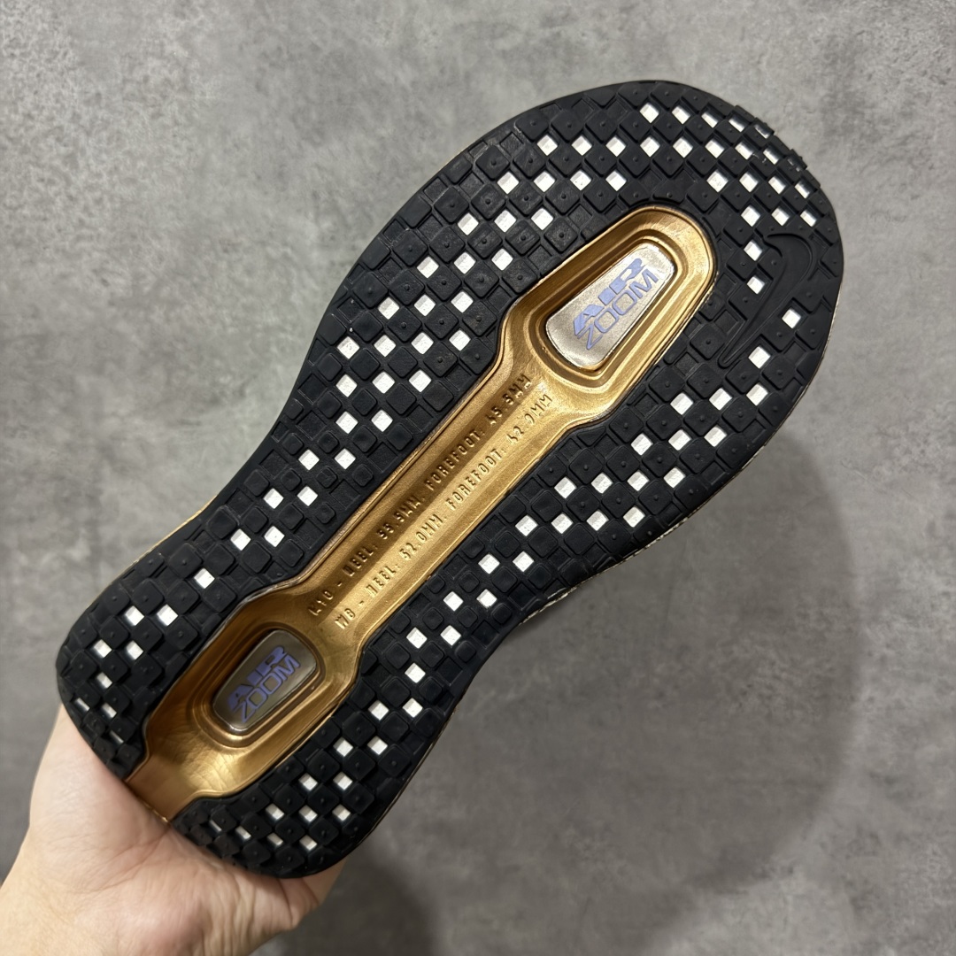 图片[9]-【公司级】Nike VOMERO PREMIUM 耐克 舒适减震防滑 低帮跑步鞋 全掌ReactX泡绵中底 前掌和后跟还配备了Air Zoom气垫单元 据说跑起来更快更舒适哦 这次最大的升级点 首次引入了ReactX泡绵 货号：HQ2050-307 尺码：36 36.5 37.5 38 38.5 39 40 40.5 41 42 42.5 43 44 45 46-选品中心