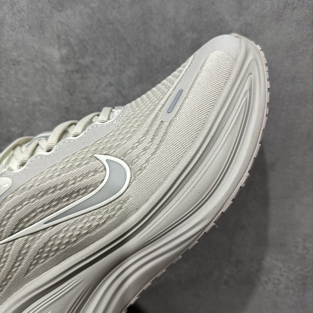 【纯原】Nike VOMERO PLUS 舒适减震防滑 低帮跑步鞋全掌ReactX泡绵中底 前掌和后跟还