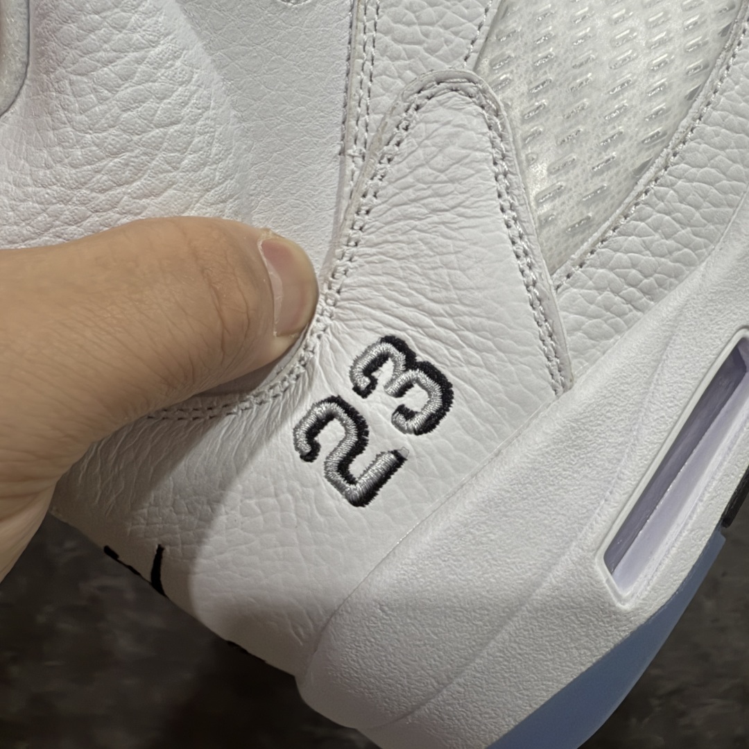 图片[3]-【外贸纯原版】Jordan Air Jordan 5 金属白银 纯原大厂出品 Air Jordan AJ5 Retro 原楦原纸板 原厂材料开发 细节把控到位 主供外贸客户 打造完美鞋型 纸板中底 钢印 完美版型 公司货既视感 皮料自行品鉴 最大开发到48.5 专供鬼佬 区别市面各种\”伪纯原\” 货号： HQ7978-103 尺码：40 40.5 41 42 42.5 43 44 44.5 45 45.5 46 47.5 48.5-选品中心