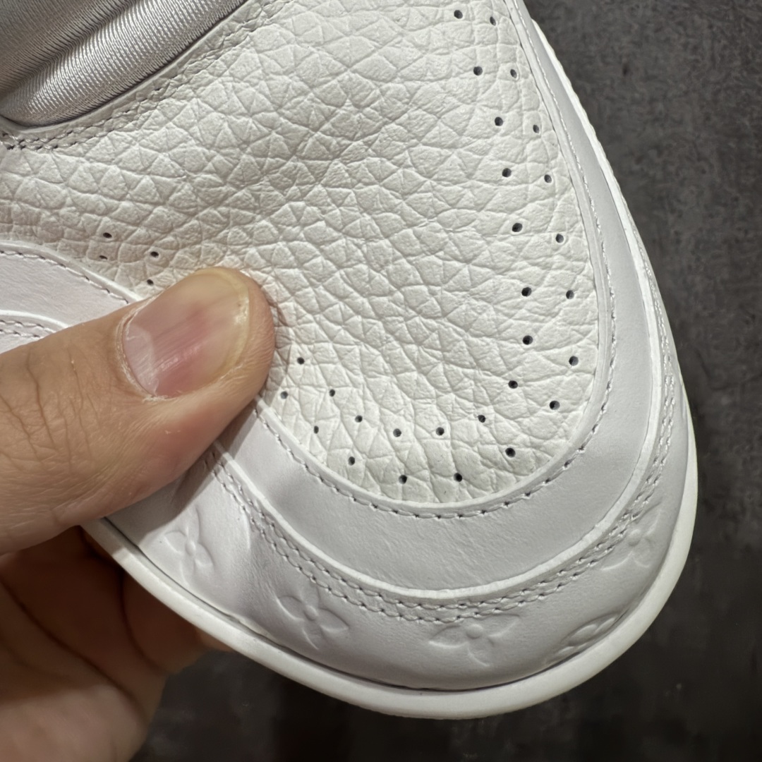 图片[5]-【PK纯原版】Louis Vuitton 路易威登 LV Trainer 低帮休闲板鞋 代购同渠道品质 高端零售 外贸充正专供 原版购入开发 ZP级全套包装 完美楦型 正确卡色 大底TPU 质感媲美原版 细节与原版一致 请注意区分市面通货材 尺码：35 36 37 38 39 40 41 42 43 44 45 46-选品中心