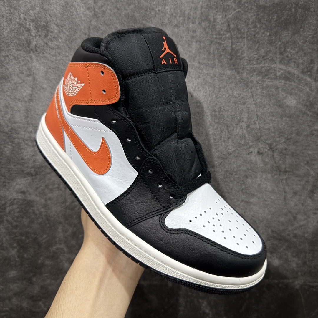 图片[3]-【DT纯原】Air Jordan AJ1 Mid 中帮 新扣碎 DQ8426-801 终端优势供应 市面中低帮最具代表性版本没有之一 口碑大厂出品 品控大底版型不断改良更新 全套原纸板楦头开发 确保原汁原味 完美呈现版型 完美零毛边处理 原厂内置全掌气垫 价格定位良心 平台专用代工流水线出品 一眼公司既视感 拿到手的一瞬间就与众不同 碾压市面所有版本 全部原鞋开发 每一个配色都会采购原鞋确认细节 打破市面看图做货无好货之说 尺码：40-46 含半码-选品中心