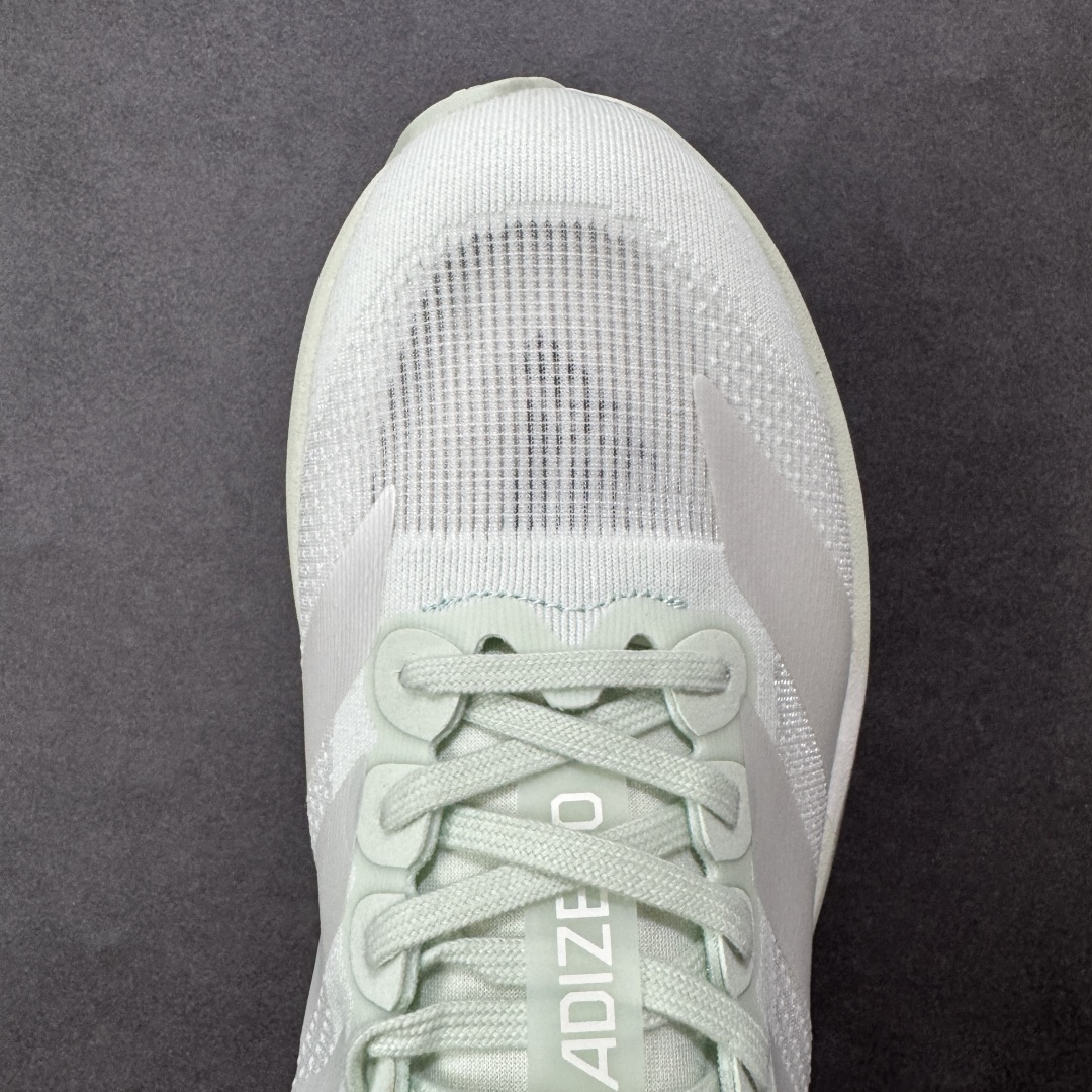 图片[8]-【公司级】Ad Adizero Evo SL 轻盈跑鞋 耐磨减震专业跑步鞋 冲向目标，一路向前，不断挑战和突破自我 无论是平时训练还是马拉松，让这款adidas跑步鞋伴你畅快开跑 兼具舒适性和结构感，搭载Lightstrike科技，为步伐注入活力 货号：JR5840 尺码：36 36.5 37 38 38.5 39 40 40.5 41 42 42.5 43 44 44.5 45 46 编码：FSB220230-选品中心