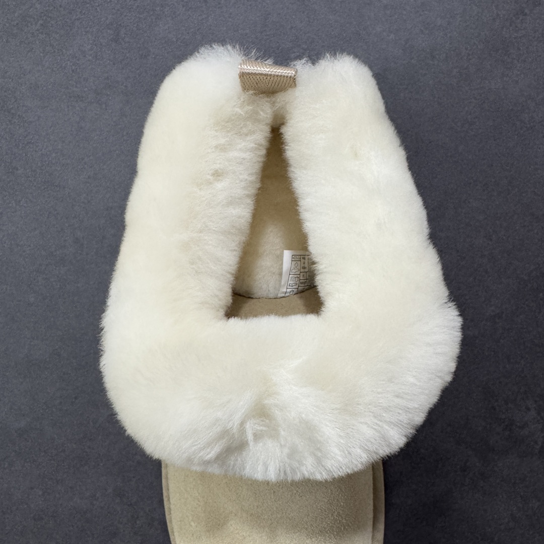 图片[7]-【顶级Y版】UGG 1393经典秋冬羊皮毛一体雪地靴 塔次乐 桑坡大厂直供 拒绝高利润 区别杀猪版本 隆丰A级澳洲进口羊皮毛一体 完全遵循ZP工艺流程 代工厂原厂版师 秉承无原鞋不开发选择 注重每一处细节 市面最正版型 TREADLITE\”轻翼\”科技外底 轻便/耐用/柔韧/桩型 翻毛皮鞋面 细腻亲肤再生聚酯纤维滚边 舒适易打理 保暖性佳 UGG plush™ 里衬和内底 茸软亲肤 舒适暖足 经典鞋型搭配轻盈厚底 稳稳拿捏秋冬出街时髦造型 Treadlite by UGG 轻翼大底 轻盈缓震 为双足减负 舒适轻便 助你轻松畅玩整天 尺码：35-40-选品中心