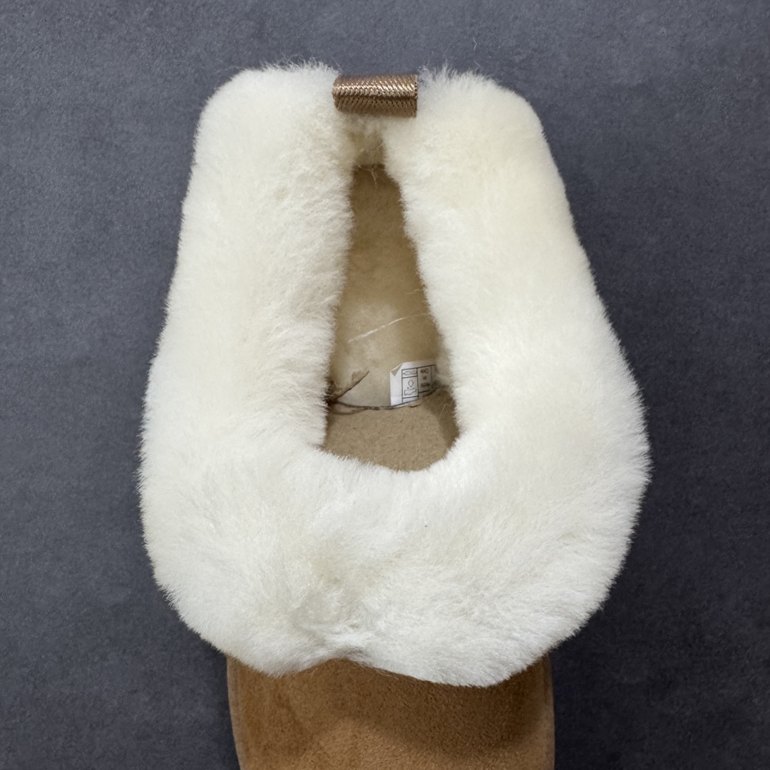 图片[7]-【顶级Y版】UGG 1393经典秋冬羊皮毛一体雪地靴 塔次乐 桑坡大厂直供 拒绝高利润 区别杀猪版本 隆丰A级澳洲进口羊皮毛一体 完全遵循ZP工艺流程 代工厂原厂版师 秉承无原鞋不开发选择 注重每一处细节 市面最正版型 TREADLITE\”轻翼\”科技外底 轻便/耐用/柔韧/桩型 翻毛皮鞋面 细腻亲肤再生聚酯纤维滚边 舒适易打理 保暖性佳 UGG plush™ 里衬和内底 茸软亲肤 舒适暖足 经典鞋型搭配轻盈厚底 稳稳拿捏秋冬出街时髦造型 Treadlite by UGG 轻翼大底 轻盈缓震 为双足减负 舒适轻便 助你轻松畅玩整天 尺码：35-40-选品中心