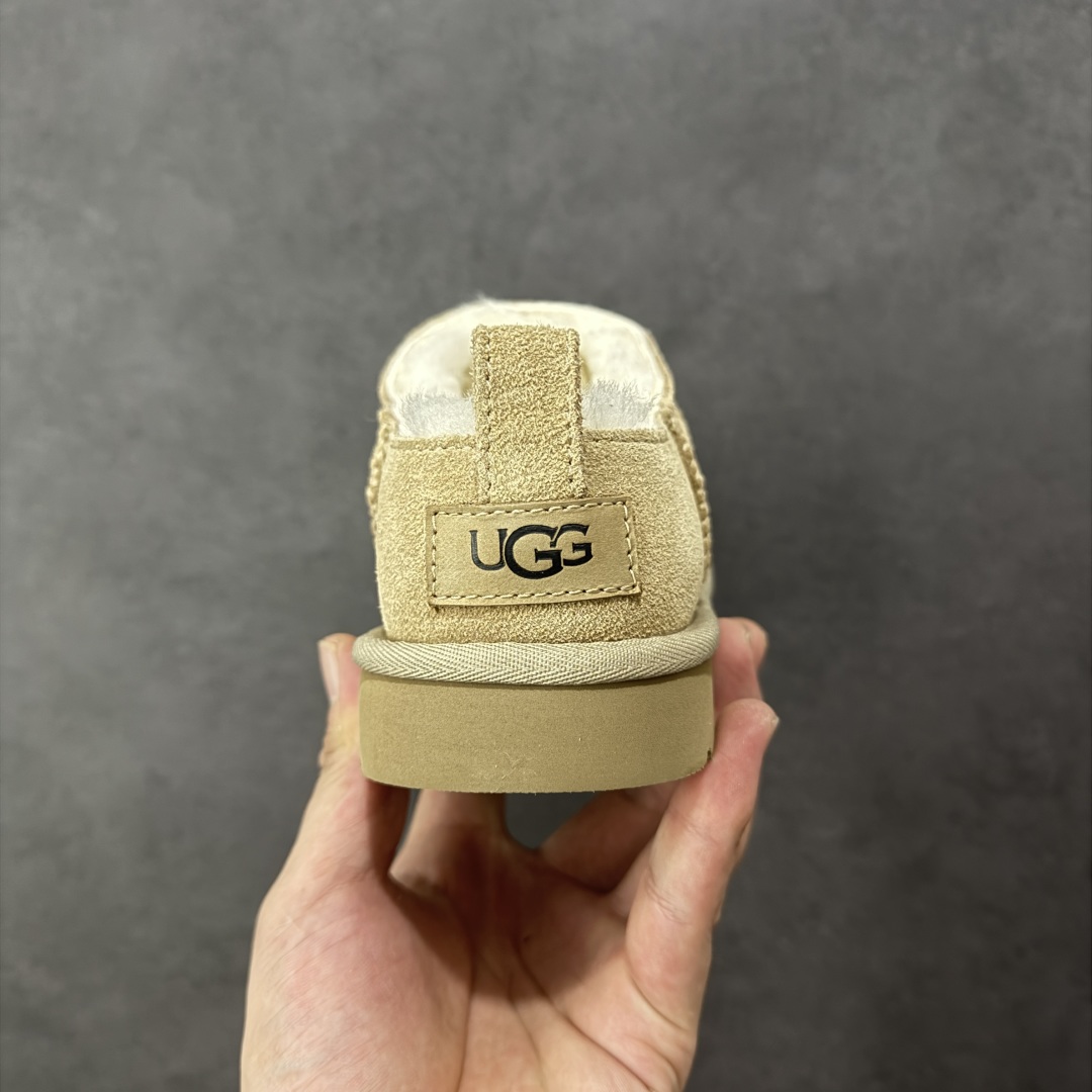 图片[4]-【顶级Y版】UGG 3891经典秋冬羊皮毛一体雪地靴 超mini迷你 桑坡大厂直供 拒绝高利润 区别杀猪版本 隆丰A级澳洲进口羊皮毛一体 完全遵循ZP工艺流程 代工厂原厂版师 秉承无原鞋不开发选择 注重每一处细节 市面最正版型 TREADLITE\”轻翼\”科技外底 轻便/耐用/柔韧/桩型 翻毛皮鞋面 细腻亲肤再生聚酯纤维滚边 舒适易打理 保暖性佳 UGG plush™ 里衬和内底 茸软亲肤 舒适暖足 经典鞋型搭配轻盈厚底 稳稳拿捏秋冬出街时髦造型 Treadlite by UGG 轻翼大底 轻盈缓震 为双足减负 舒适轻便 助你轻松畅玩整天 尺码：35-40-选品中心