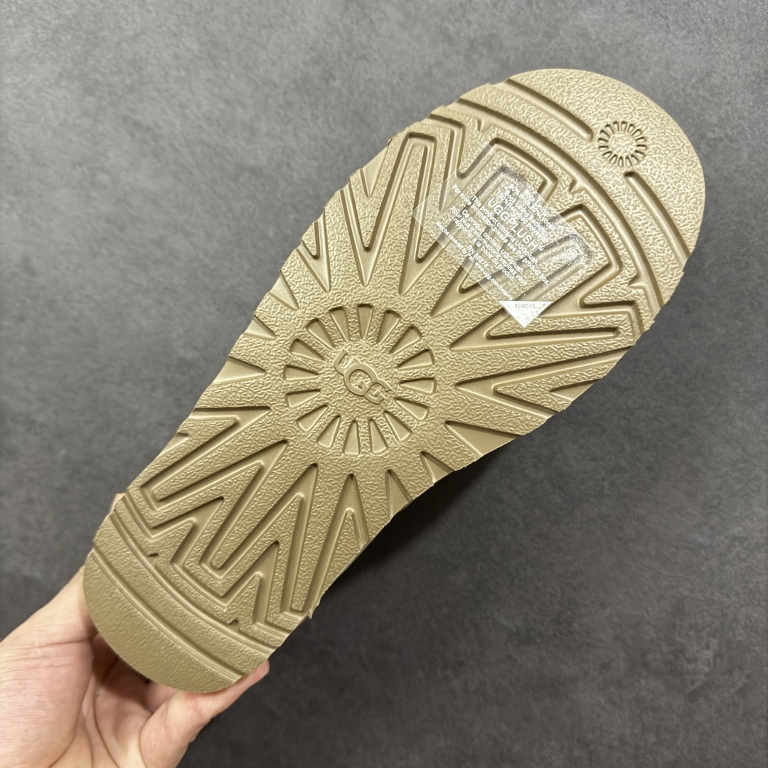 图片[9]-【顶级Y版】UGG 3891经典秋冬羊皮毛一体雪地靴 超mini迷你 桑坡大厂直供 拒绝高利润 区别杀猪版本 隆丰A级澳洲进口羊皮毛一体 完全遵循ZP工艺流程 代工厂原厂版师 秉承无原鞋不开发选择 注重每一处细节 市面最正版型 TREADLITE\”轻翼\”科技外底 轻便/耐用/柔韧/桩型 翻毛皮鞋面 细腻亲肤再生聚酯纤维滚边 舒适易打理 保暖性佳 UGG plush™ 里衬和内底 茸软亲肤 舒适暖足 经典鞋型搭配轻盈厚底 稳稳拿捏秋冬出街时髦造型 Treadlite by UGG 轻翼大底 轻盈缓震 为双足减负 舒适轻便 助你轻松畅玩整天 尺码：35-40-选品中心