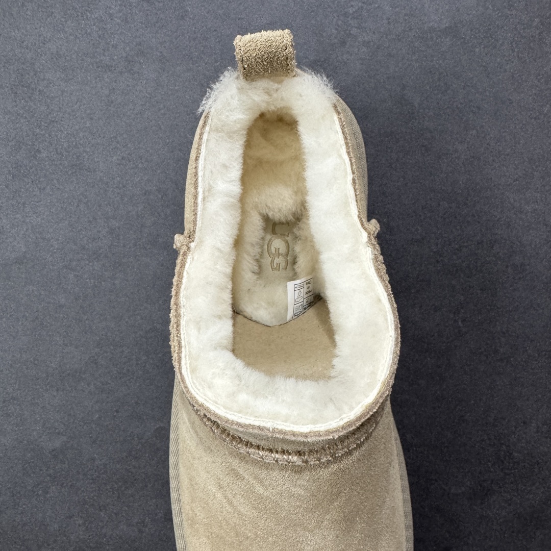 图片[7]-【顶级Y版】UGG 3891经典秋冬羊皮毛一体雪地靴 超mini迷你 桑坡大厂直供 拒绝高利润 区别杀猪版本 隆丰A级澳洲进口羊皮毛一体 完全遵循ZP工艺流程 代工厂原厂版师 秉承无原鞋不开发选择 注重每一处细节 市面最正版型 TREADLITE\”轻翼\”科技外底 轻便/耐用/柔韧/桩型 翻毛皮鞋面 细腻亲肤再生聚酯纤维滚边 舒适易打理 保暖性佳 UGG plush™ 里衬和内底 茸软亲肤 舒适暖足 经典鞋型搭配轻盈厚底 稳稳拿捏秋冬出街时髦造型 Treadlite by UGG 轻翼大底 轻盈缓震 为双足减负 舒适轻便 助你轻松畅玩整天 尺码：35-40-选品中心