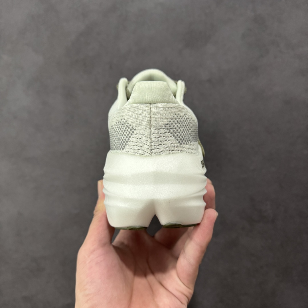 图片[4]-【顶级外贸版】Brooks 布鲁克斯 Glycerin Max超弹轻盈跑步鞋 低帮透气缓震支撑休闲运动慢跑鞋 外贸大厂出品 全新品质 重新定义高端品质 全鞋原材料1比1开发 还原真实脚感 完美版型市场绝无仅有 欢迎对比 鞋面采用改进工程空气网眼组合热熔工艺 鞋面材质搭载DNA LOFT V2密度泡棉缓震系统 中底外置防滑耐磨橡胶底片 尺码：35.5-47.5-选品中心