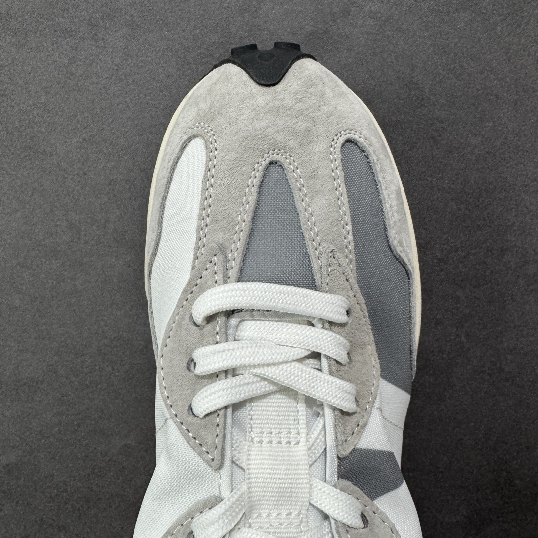 图片[8]-【PE福利版】NB新百伦New Balance NB327系列复古休闲运动慢跑鞋 MS327LAB 全新 New Balance 327 系列，以更纯粹的复古风格设计打造的全新造型。侧身还以解构设计，将 N 字标志以做旧压花样式呈现，样式别具新意。而麂皮、冲孔皮革的塑造，则呈现出高级怀旧气质，也让鞋款在奢华时装风格与运动氛围之间达到了平衡。 尺码：36～45半-选品中心