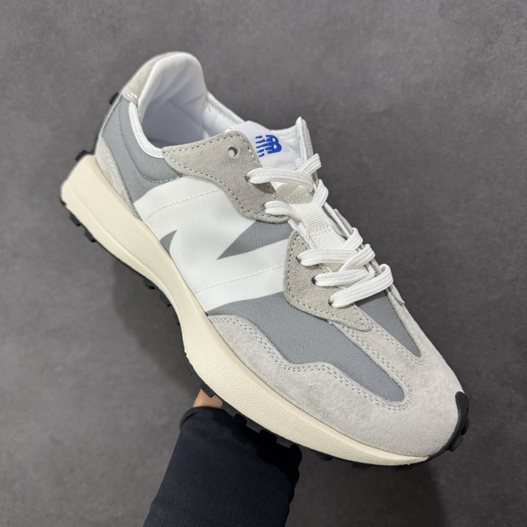 图片[3]-【PE福利版】NB新百伦New Balance NB327系列复古休闲运动慢跑鞋 MS327LAB 全新 New Balance 327 系列，以更纯粹的复古风格设计打造的全新造型。侧身还以解构设计，将 N 字标志以做旧压花样式呈现，样式别具新意。而麂皮、冲孔皮革的塑造，则呈现出高级怀旧气质，也让鞋款在奢华时装风格与运动氛围之间达到了平衡。 尺码：36～45半-选品中心