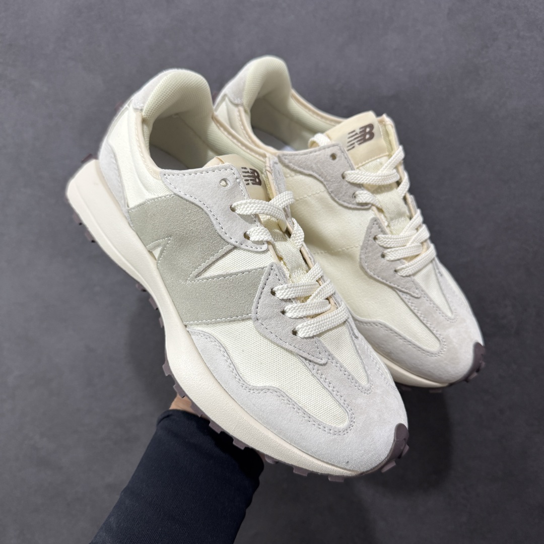图片[8]-【PE福利版】NB新百伦New Balance NB327系列复古休闲运动慢跑鞋 MS327LAB 全新 New Balance 327 系列，以更纯粹的复古风格设计打造的全新造型。侧身还以解构设计，将 N 字标志以做旧压花样式呈现，样式别具新意。而麂皮、冲孔皮革的塑造，则呈现出高级怀旧气质，也让鞋款在奢华时装风格与运动氛围之间达到了平衡。 尺码：36～45半-选品中心