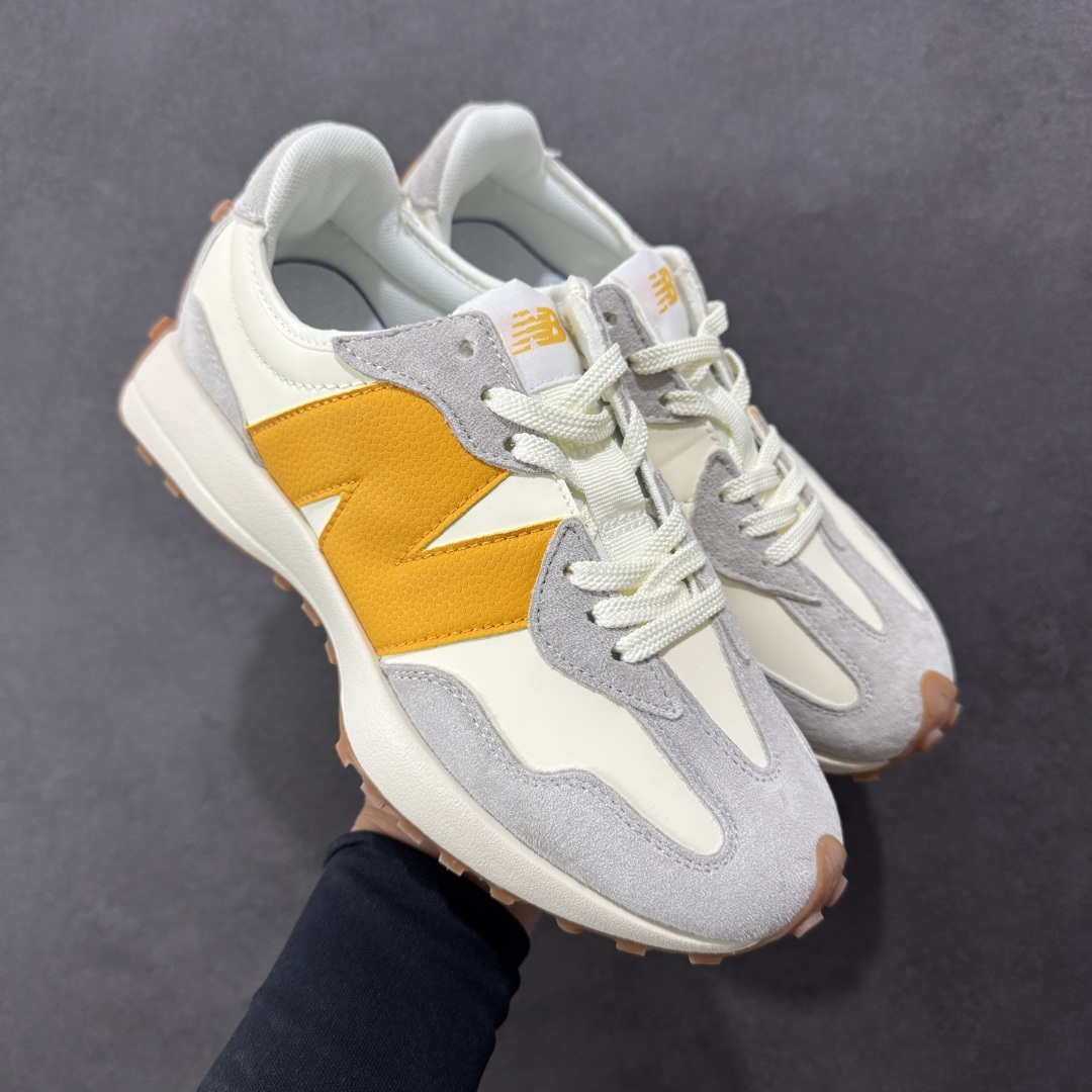 图片[26]-【PE福利版】NB新百伦New Balance NB327系列复古休闲运动慢跑鞋 MS327LAB 全新 New Balance 327 系列，以更纯粹的复古风格设计打造的全新造型。侧身还以解构设计，将 N 字标志以做旧压花样式呈现，样式别具新意。而麂皮、冲孔皮革的塑造，则呈现出高级怀旧气质，也让鞋款在奢华时装风格与运动氛围之间达到了平衡。 尺码：36～45半-选品中心