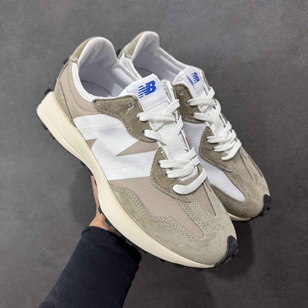 图片[9]-【PE福利版】NB新百伦New Balance NB327系列复古休闲运动慢跑鞋 MS327LAB 全新 New Balance 327 系列，以更纯粹的复古风格设计打造的全新造型。侧身还以解构设计，将 N 字标志以做旧压花样式呈现，样式别具新意。而麂皮、冲孔皮革的塑造，则呈现出高级怀旧气质，也让鞋款在奢华时装风格与运动氛围之间达到了平衡。 尺码：36～45半-选品中心