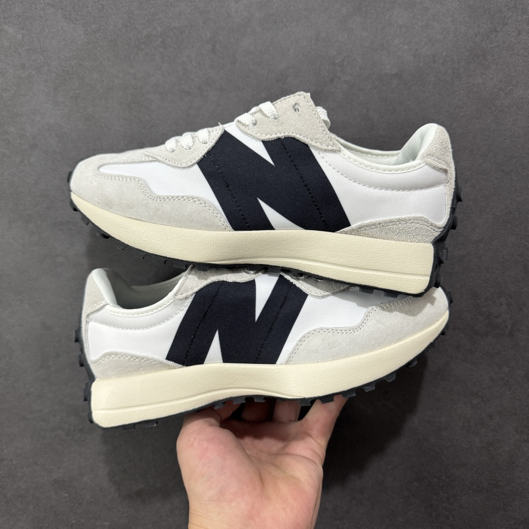 图片[13]-【PE福利版】NB新百伦New Balance NB327系列复古休闲运动慢跑鞋 MS327LAB 全新 New Balance 327 系列，以更纯粹的复古风格设计打造的全新造型。侧身还以解构设计，将 N 字标志以做旧压花样式呈现，样式别具新意。而麂皮、冲孔皮革的塑造，则呈现出高级怀旧气质，也让鞋款在奢华时装风格与运动氛围之间达到了平衡。 尺码：36～45半-选品中心