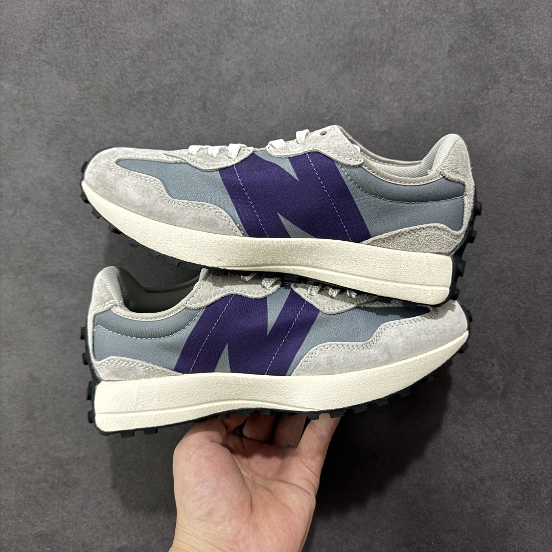 图片[3]-【PE福利版】NB新百伦New Balance NB327系列复古休闲运动慢跑鞋 MS327LAB 全新 New Balance 327 系列，以更纯粹的复古风格设计打造的全新造型。侧身还以解构设计，将 N 字标志以做旧压花样式呈现，样式别具新意。而麂皮、冲孔皮革的塑造，则呈现出高级怀旧气质，也让鞋款在奢华时装风格与运动氛围之间达到了平衡。 尺码：36～45半-选品中心