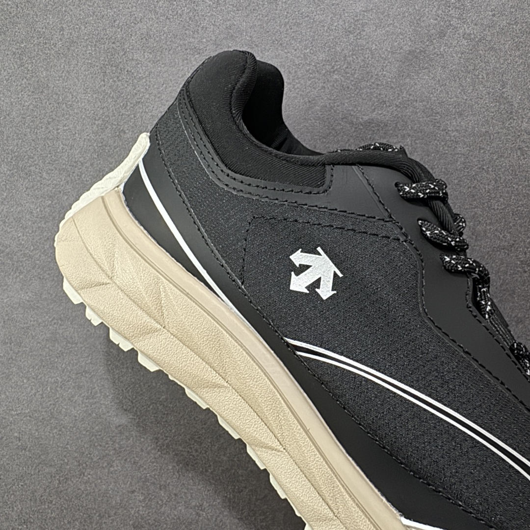 图片[6]-【PZ版本】DESCENTE Terrain D 迪桑特舒适柔软防滑耐磨低帮生活休闲鞋 DESCENTE（迪桑特）创立于1935年，品牌名取自法语词汇，意为“滑降”。品牌箭头标识代表滑雪的三种技术“高速直线滑行”、“穿越”和“侧滑”，也寓意品牌在打造高端专业运动产品中不断追求完美的创新精神，致力于成为中国高端专业滑雪、综训、女子、铁人三项、高尔夫的第一品牌。 尺码：36 36.5 37 38 38.5 39 40 40.5 41 42 42.5 43 44 44.5 45-选品中心