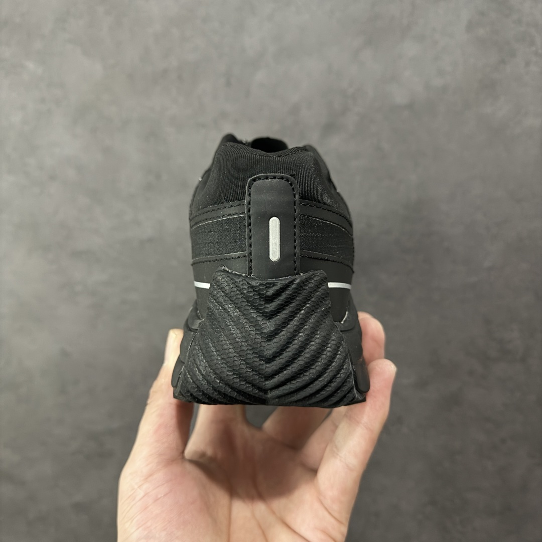 图片[4]-【PZ版本】DESCENTE Terrain D 迪桑特舒适柔软防滑耐磨低帮生活休闲鞋 DESCENTE（迪桑特）创立于1935年，品牌名取自法语词汇，意为“滑降”。品牌箭头标识代表滑雪的三种技术“高速直线滑行”、“穿越”和“侧滑”，也寓意品牌在打造高端专业运动产品中不断追求完美的创新精神，致力于成为中国高端专业滑雪、综训、女子、铁人三项、高尔夫的第一品牌。 尺码：36 36.5 37 38 38.5 39 40 40.5 41 42 42.5 43 44 44.5 45-选品中心