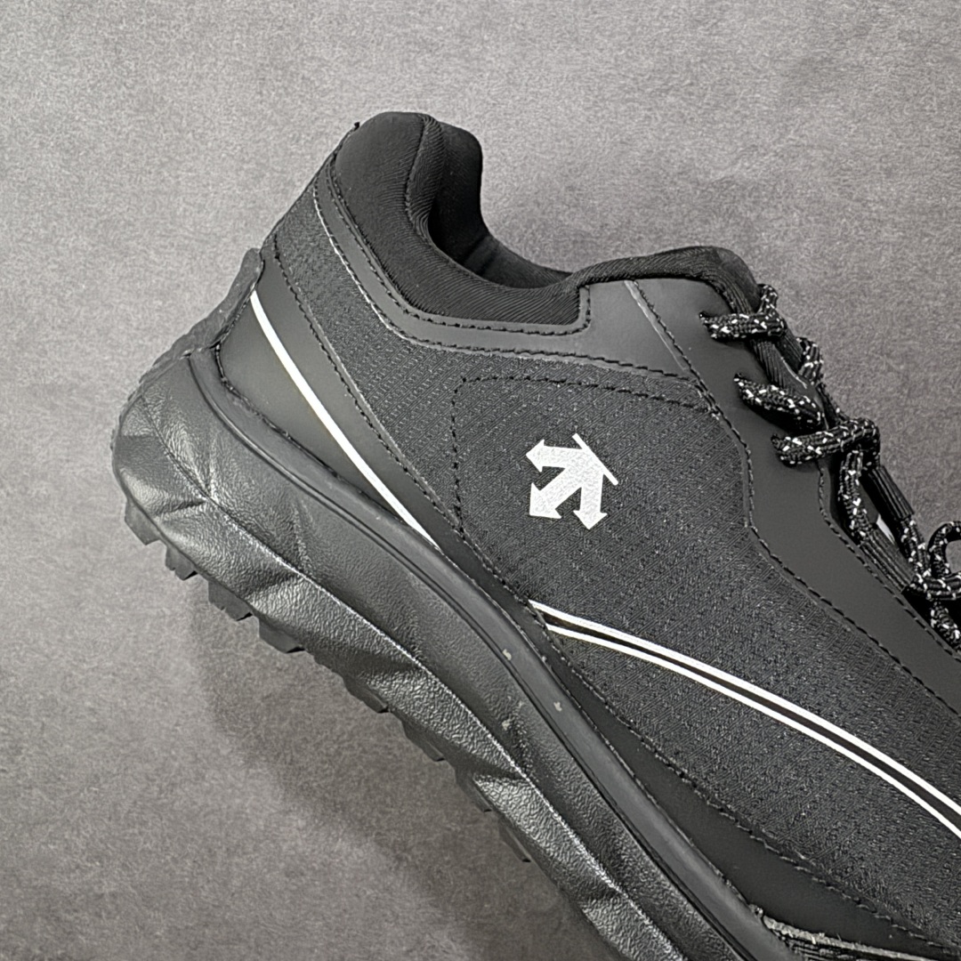 图片[6]-【PZ版本】DESCENTE Terrain D 迪桑特舒适柔软防滑耐磨低帮生活休闲鞋 DESCENTE（迪桑特）创立于1935年，品牌名取自法语词汇，意为“滑降”。品牌箭头标识代表滑雪的三种技术“高速直线滑行”、“穿越”和“侧滑”，也寓意品牌在打造高端专业运动产品中不断追求完美的创新精神，致力于成为中国高端专业滑雪、综训、女子、铁人三项、高尔夫的第一品牌。 尺码：36 36.5 37 38 38.5 39 40 40.5 41 42 42.5 43 44 44.5 45-选品中心