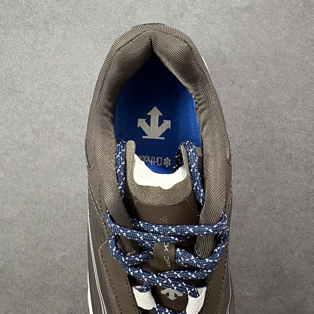 图片[7]-【PZ版本】DESCENTE Terrain D 迪桑特舒适柔软防滑耐磨低帮生活休闲鞋 DESCENTE（迪桑特）创立于1935年，品牌名取自法语词汇，意为“滑降”。品牌箭头标识代表滑雪的三种技术“高速直线滑行”、“穿越”和“侧滑”，也寓意品牌在打造高端专业运动产品中不断追求完美的创新精神，致力于成为中国高端专业滑雪、综训、女子、铁人三项、高尔夫的第一品牌。 尺码：36 36.5 37 38 38.5 39 40 40.5 41 42 42.5 43 44 44.5 45-选品中心