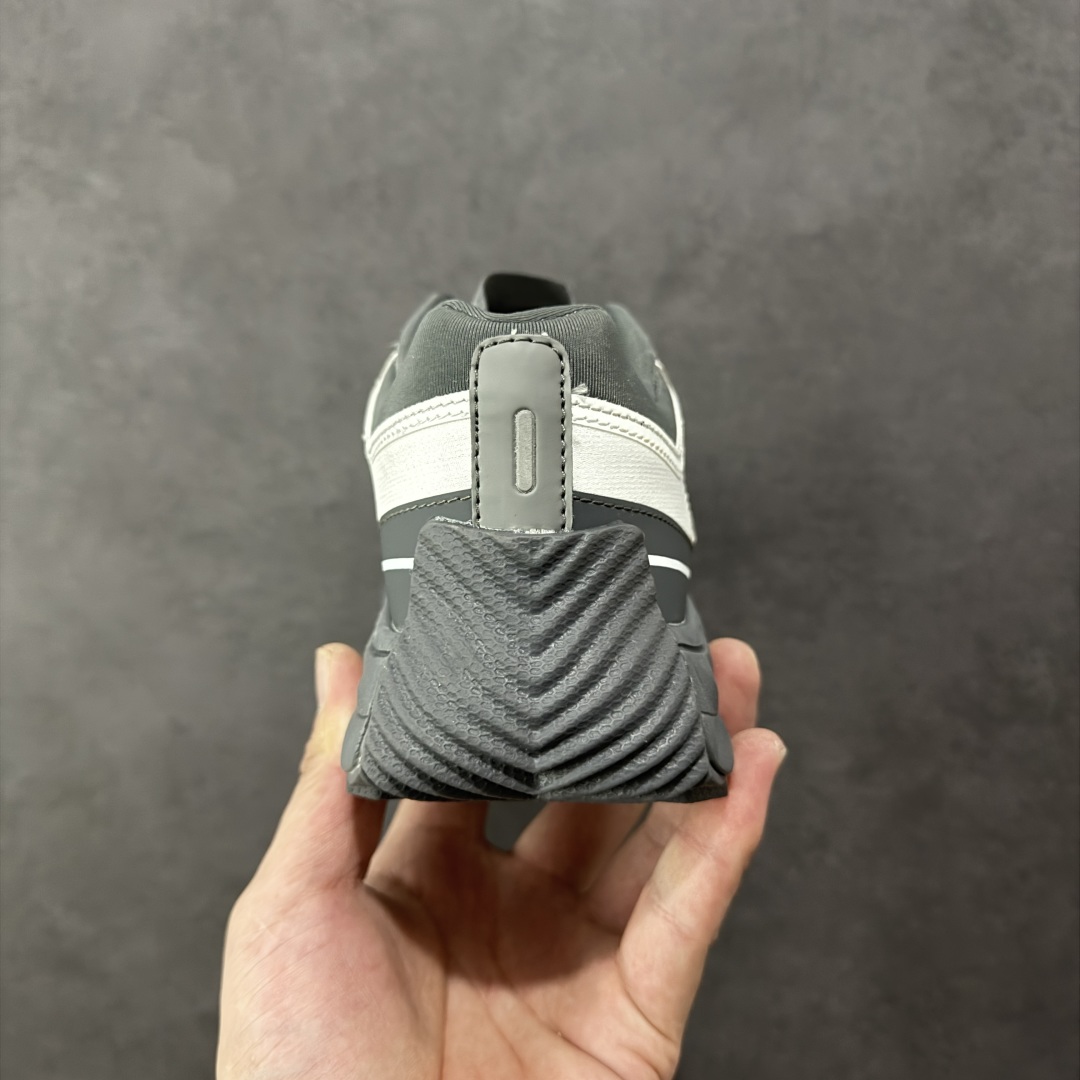 图片[4]-【PZ版本】DESCENTE Terrain D 迪桑特舒适柔软防滑耐磨低帮生活休闲鞋 DESCENTE（迪桑特）创立于1935年，品牌名取自法语词汇，意为“滑降”。品牌箭头标识代表滑雪的三种技术“高速直线滑行”、“穿越”和“侧滑”，也寓意品牌在打造高端专业运动产品中不断追求完美的创新精神，致力于成为中国高端专业滑雪、综训、女子、铁人三项、高尔夫的第一品牌。 尺码：36 36.5 37 38 38.5 39 40 40.5 41 42 42.5 43 44 44.5 45-选品中心