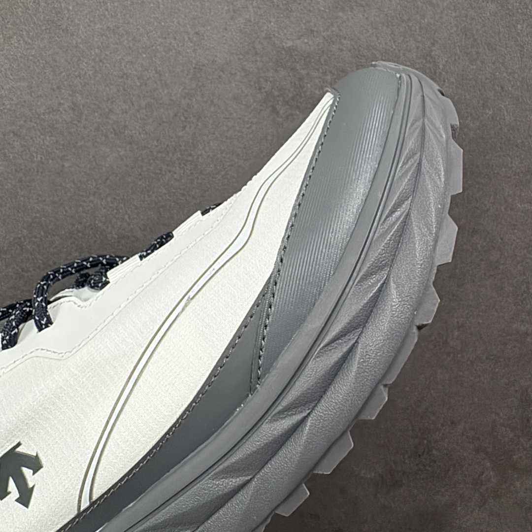 图片[5]-【PZ版本】DESCENTE Terrain D 迪桑特舒适柔软防滑耐磨低帮生活休闲鞋 DESCENTE（迪桑特）创立于1935年，品牌名取自法语词汇，意为“滑降”。品牌箭头标识代表滑雪的三种技术“高速直线滑行”、“穿越”和“侧滑”，也寓意品牌在打造高端专业运动产品中不断追求完美的创新精神，致力于成为中国高端专业滑雪、综训、女子、铁人三项、高尔夫的第一品牌。 尺码：36 36.5 37 38 38.5 39 40 40.5 41 42 42.5 43 44 44.5 45-选品中心