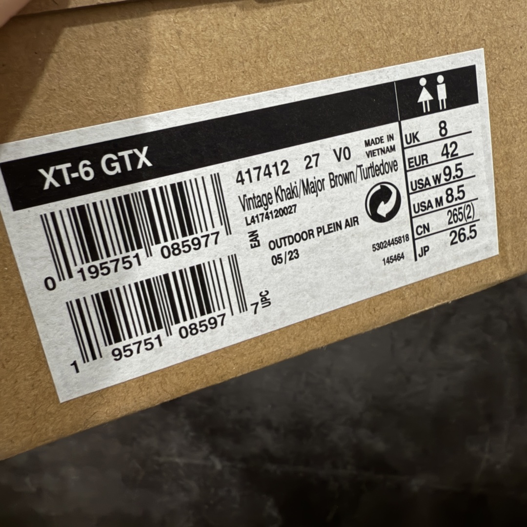 图片[9]-【巅峰防水版】 Salomon XT-6 Gore-Tex防水款 萨洛蒙复古潮流户外机能登山跑鞋 浅棕色 417412 市场唯一防水版本 区别假材料 纯原外贸平台特供订单 耗时半年巨作 全套原纸板楦头开发 原厂特供网布配套加持 确保原汁原味 完美呈现版型 原档数据独家私模五层组合大底 原装Ortholite轻量化鞋垫 中底布带钢印编号 原厂TPU锁扣 进口港宝加持 后跟自然饱满 还原公司包裹性 鞋面以“锯齿”状的包裹系统呈现 在基色底之下加入了各种色点缀 将公司的最新技术和时尚前卫的造型融入耐用的长跑款式中 鞋面由 TPU 薄膜制成 并焊接在高耐磨网眼上 使其既时尚又坚固 由 ACS底盘支撑 可增强稳定性和支撑力 以及由橡胶凸耳 Contragrip外底覆盖的 EVA 缓冲中底 旨在应对崎岖的地形 鞋舌上的彩色Salomon 标签、Quicklace 系统以及鞋头、鞋舌和鞋跟上的附加品牌使细节更加完美 让穿着者可以轻松驾驭户外与通勤下的任何运动生活场景 无缝鞋身户外随意纵横 颜值与脚感兼备 出街通勤 绝对非常吸睛 你值得拥有 尺码：36 36.5 37.5 38 38.5 39 40 40.5 41 42 42.5 43 44 44.5 45-选品中心