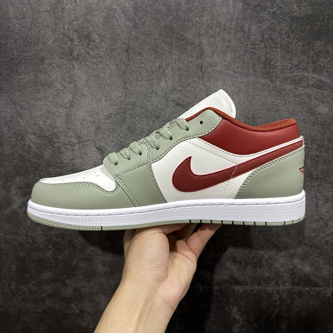 图片[2]-【K版纯原】Air Jordan AJ1 Low 低帮 白绿红 553558-133 全新流水线出品 市场第二梯队最强版 全部原鞋开发 原楦原纸板开发 全鞋电脑针车 原厂内置全掌气垫 原盒内在原标 唯一Zp原版鞋带绑法 免检产品 全新2022版型 全头层皮料 完美零毛边处理 原厂配置全掌气垫 价格定位良心 新配色陆续出货 尺码：36 36.5 37.5 38 38.5 39 40 40.5 41 42 42.5 43 44 44.5 45-选品中心