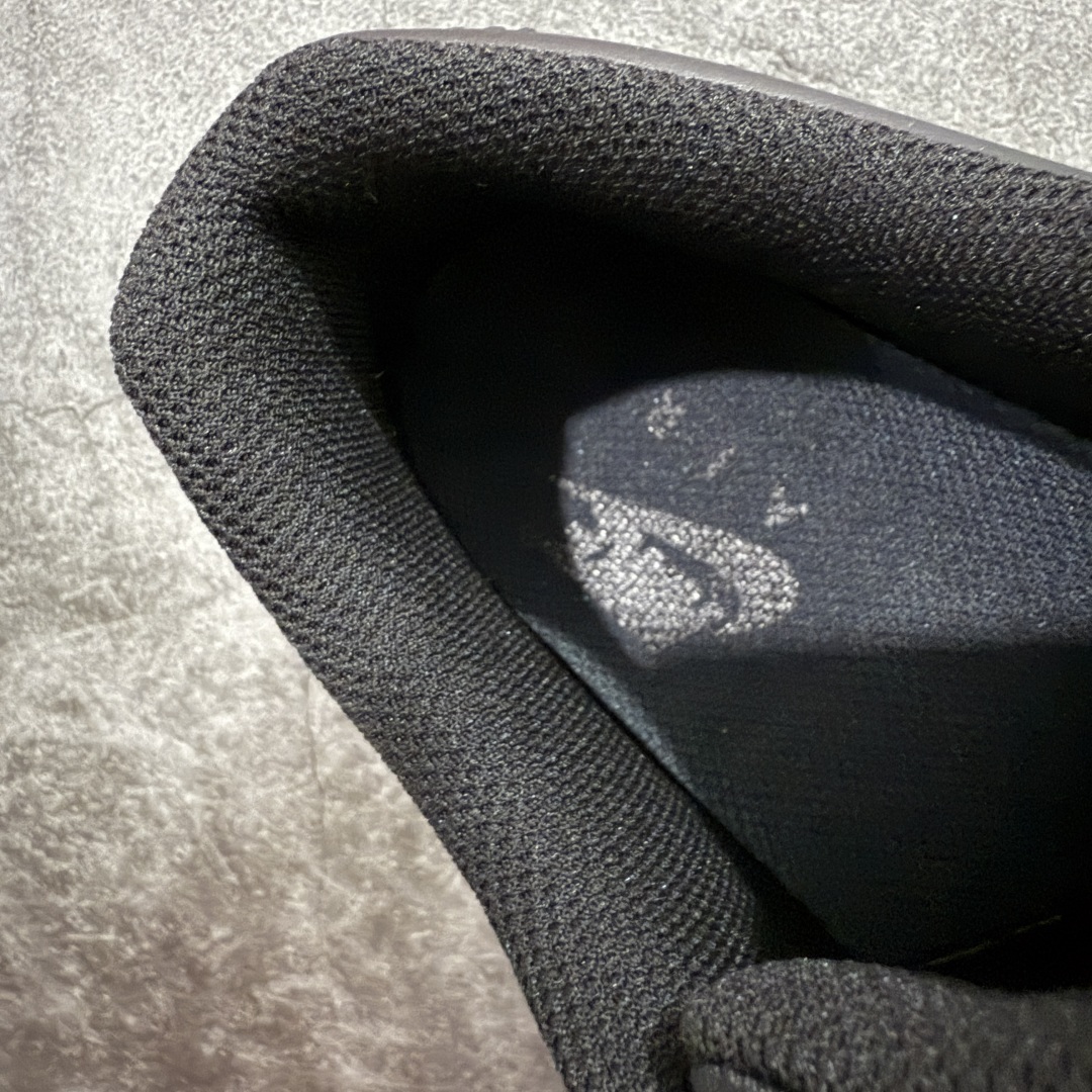 图片[8]-【Max纯原版】Nike Air Max 90 Leather \”Triple Black\” 舒适时尚减震耐磨透气 低帮 气垫 休闲跑步鞋 男款 纯黑 货号：CZ5594-001 顶级90款问市 开发数月 原版开发 多道QC质检 鞋型完美复刻 原厂级别工艺 正确色卡 正确气垫蓝光 正确大底 独家私模 采用进口头层牛皮拼接 定位高端市场 行业标杆工艺 尺码：39 40 40.5 41 42 42.5 43 44 44.5 45 46-选品中心