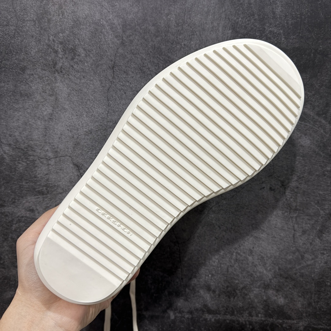 图片[9]-【莞产G版】帆布大匡威RO / Rick Owens DRKSHDW 瑞克·欧文斯 大匡威/低帮厚底/ 水洗牛仔帆布 低帮 西瓜头 【皮料】 东莞原厂进口全新2025年新材质““水洗牛仔斜纹帆布” 【鞋带】 鞋带采用水染定织法工艺，高密度之下，透出光泽感！ 【鞋头】软糯，轻轻按压有牛皮细细的纹理质感！ 【鞋底】TPU大底奶香味！硬度、肤感一比一！鞋底logo钢印清晰正确！ 【鞋垫】独家私人开模压印！牛皮贴面，双层复合！ 【尺码】 ：36 37 38 39 40 41 42 43 44 45 46！-选品中心