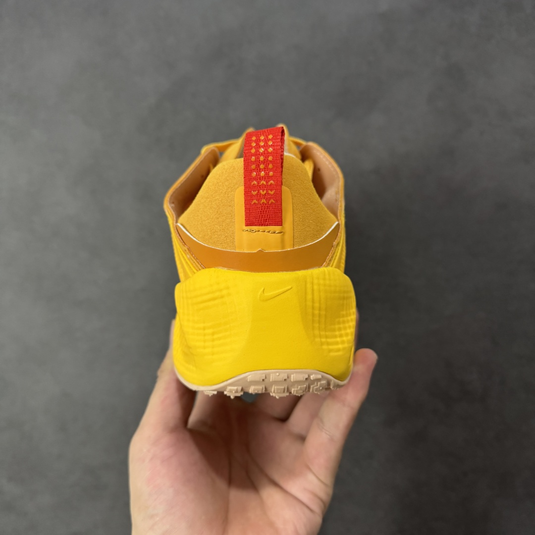 图片[4]-【公司级】HYEIN SEO x Nike Ava Rover Ava Rover 联名鞋 该鞋款采用流线型轮廓设计，鞋面结合 TPU 网格支撑结构，中底搭载 ReactX 泡棉材质，外底为 华夫底纹，整体呈现机能风风格。 设计风格‌：以流线型轮廓和轻薄物料鞋面为主，TPU 网格状支撑结构增强支撑性。 ‌ ‌中底技术‌：采用 ReactX 泡棉材质，提供缓震性能。 ‌外底设计‌：华夫底纹外底兼顾灵活度和抓地力。 货号：DX4215-006 尺码：36～45没半码 编码：LNHB280290-选品中心