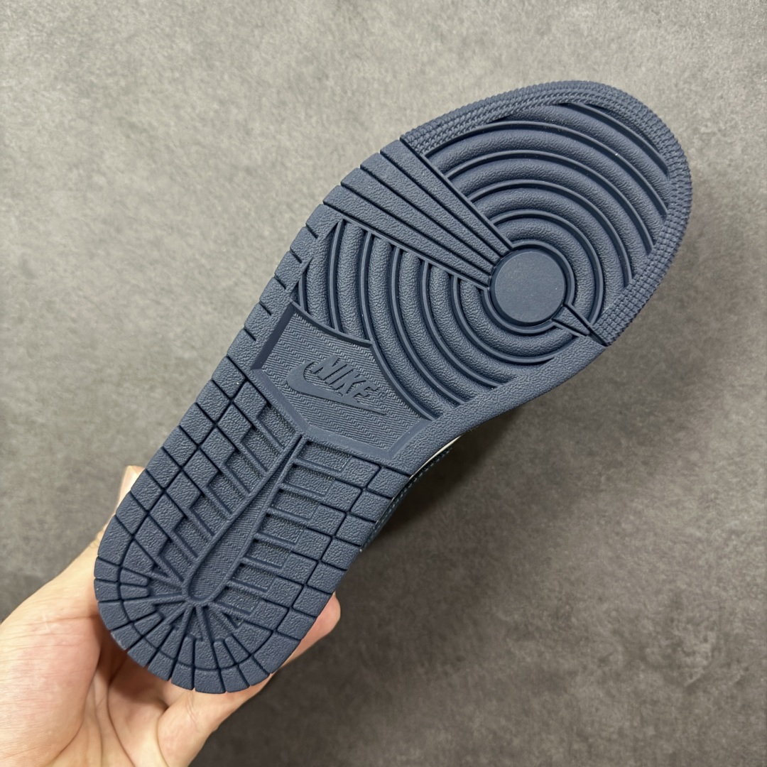 图片[9]-【头层S版】Air Jordan AJ1 Low 低帮系列 全新流水线出品 全配色原鞋对照 原楦原纸板开发 客订头层皮料 全鞋电脑针车 私模大底正确咬花克重内置气垫 原盒内外原标 完美零毛边处理 多重QC质检 超越公司货的品控标准 实实在在的免检产品 货号：IH0648-141 尺码：36-45半-选品中心