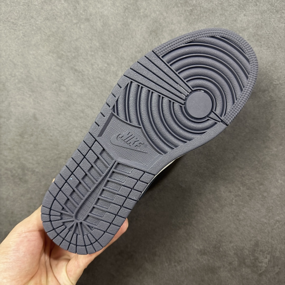 图片[9]-【头层S版】Air Jordan AJ1 Low 低帮系列 全新流水线出品 全配色原鞋对照 原楦原纸板开发 客订头层皮料 全鞋电脑针车 私模大底正确咬花克重内置气垫 原盒内外原标 完美零毛边处理 多重QC质检 超越公司货的品控标准 实实在在的免检产品 货号：CZ8454-400 尺码：36-45半-选品中心