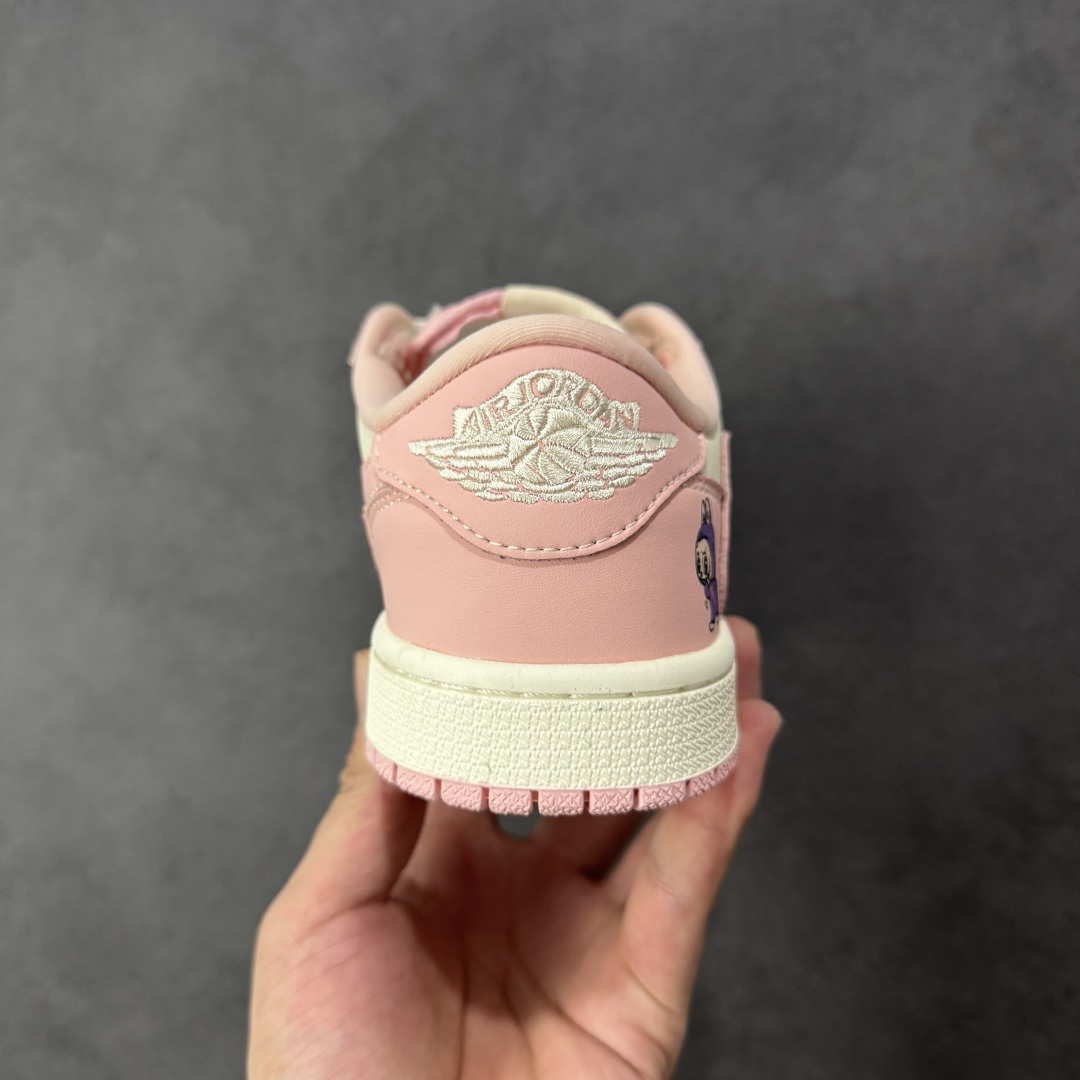 图片[4]-【定制版】Air Jordan 1 Low \”高端定制\” 拉布布粉紫倒钩 大厂纯原工艺 原楦原纸板 原厂头层皮料 铸造最完美鞋型 中底 背胶 皮料 清洁度 各方面细节堪称完美 货号：DD7866-114 尺码：36 36.5 37.5 38 38.5 39 40 40.5 41 42 42.5 43 44 44.5 45 编码：HXSB330340-选品中心