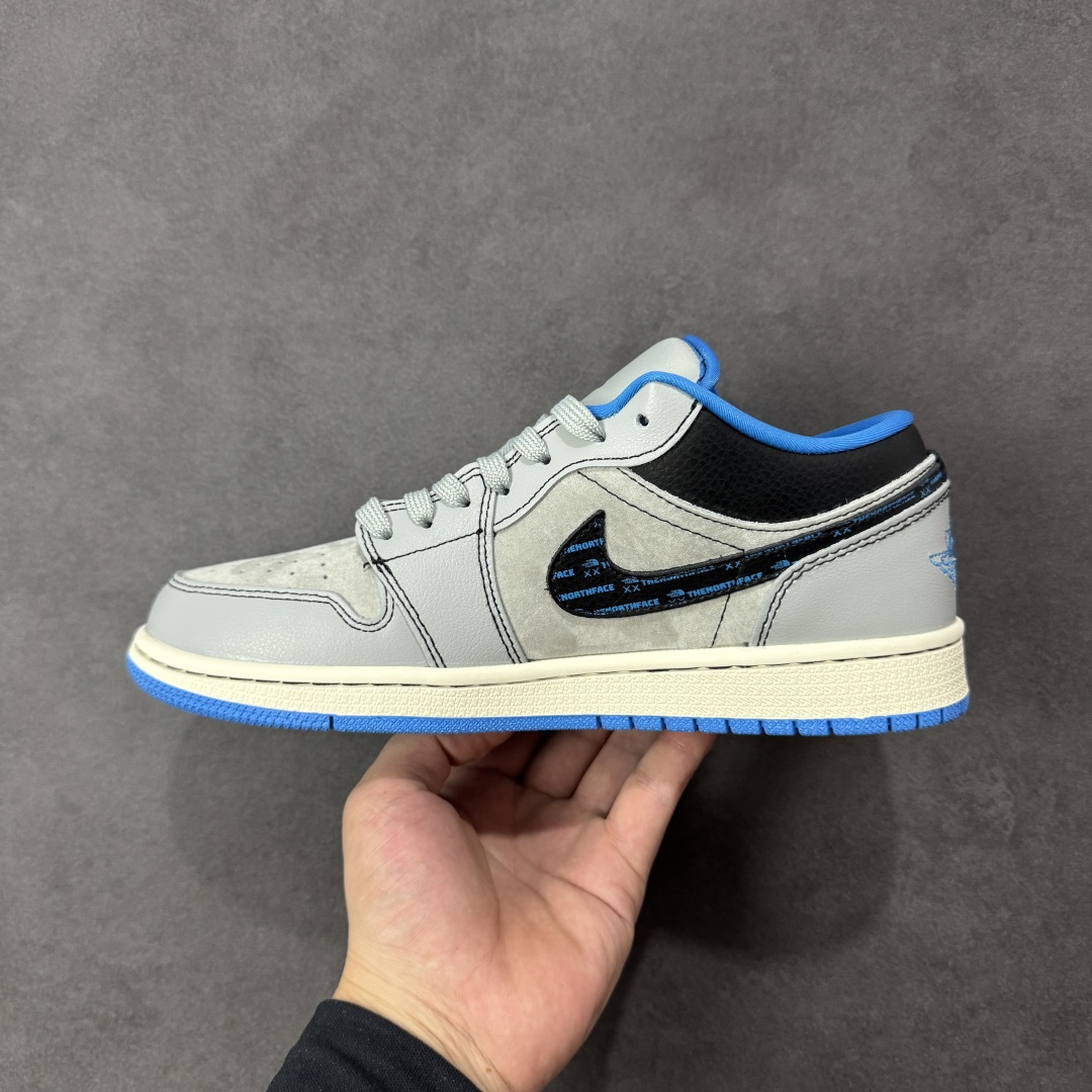 图片[2]-【定制版】TNF x SUP × Air Jordan 1 Low 高端定制休闲运动鞋 大厂纯原品质出货 纯正版型 定制鞋盒 皮料切割干净无任何毛边 细节完美 超高清洁度 尺码： 36 36.5 37.5 38 38.5 39 40 40.5 41 42 42.5 43 44 45 货号：LD2025-002 编码： HXSB330340-选品中心