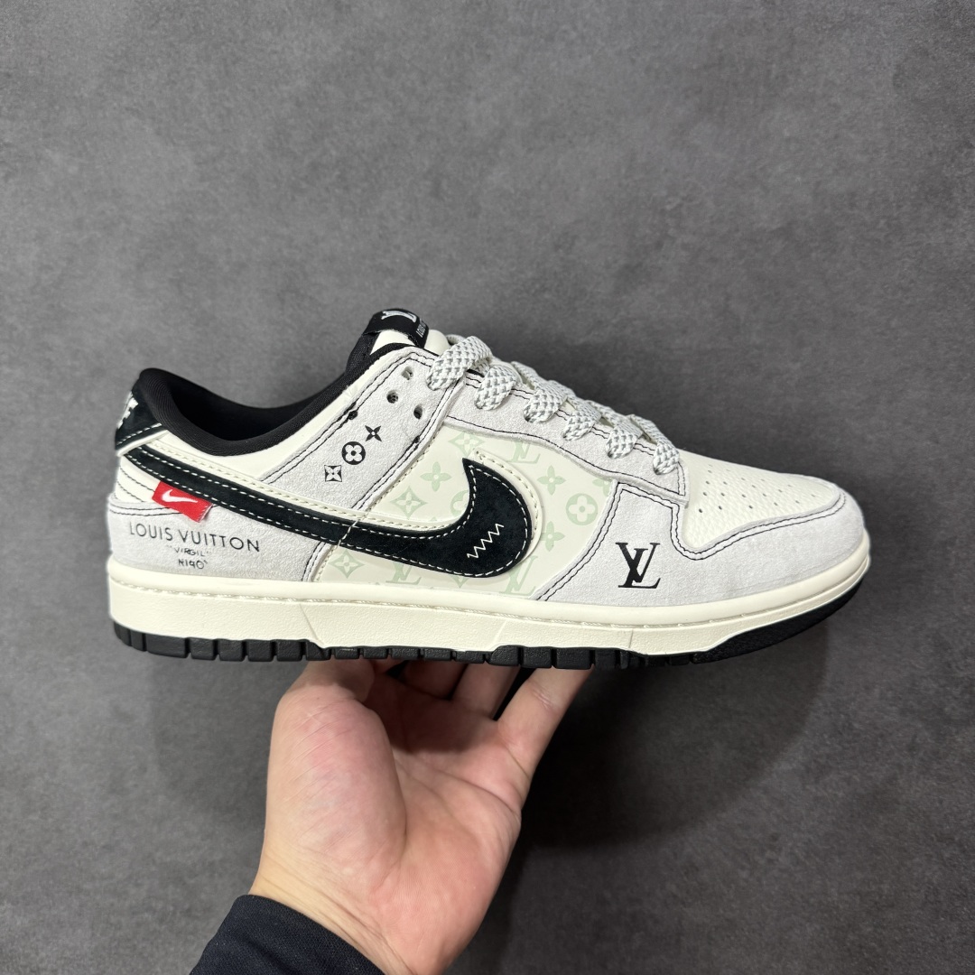 【定制版】Nike SB Dunk Low × LV 高端定制 低帮休闲板鞋 定制鞋盒 大厂纯原品质出货 超高清洁度 皮料切割干净无任何毛边 细节完美 货号:CX5050-Y21 尺码:36 36.5 37.5 38 38.5 39 40 40.5 41 42 42.5 43 44 44.5 45 编码:HXSB330340-选品中心