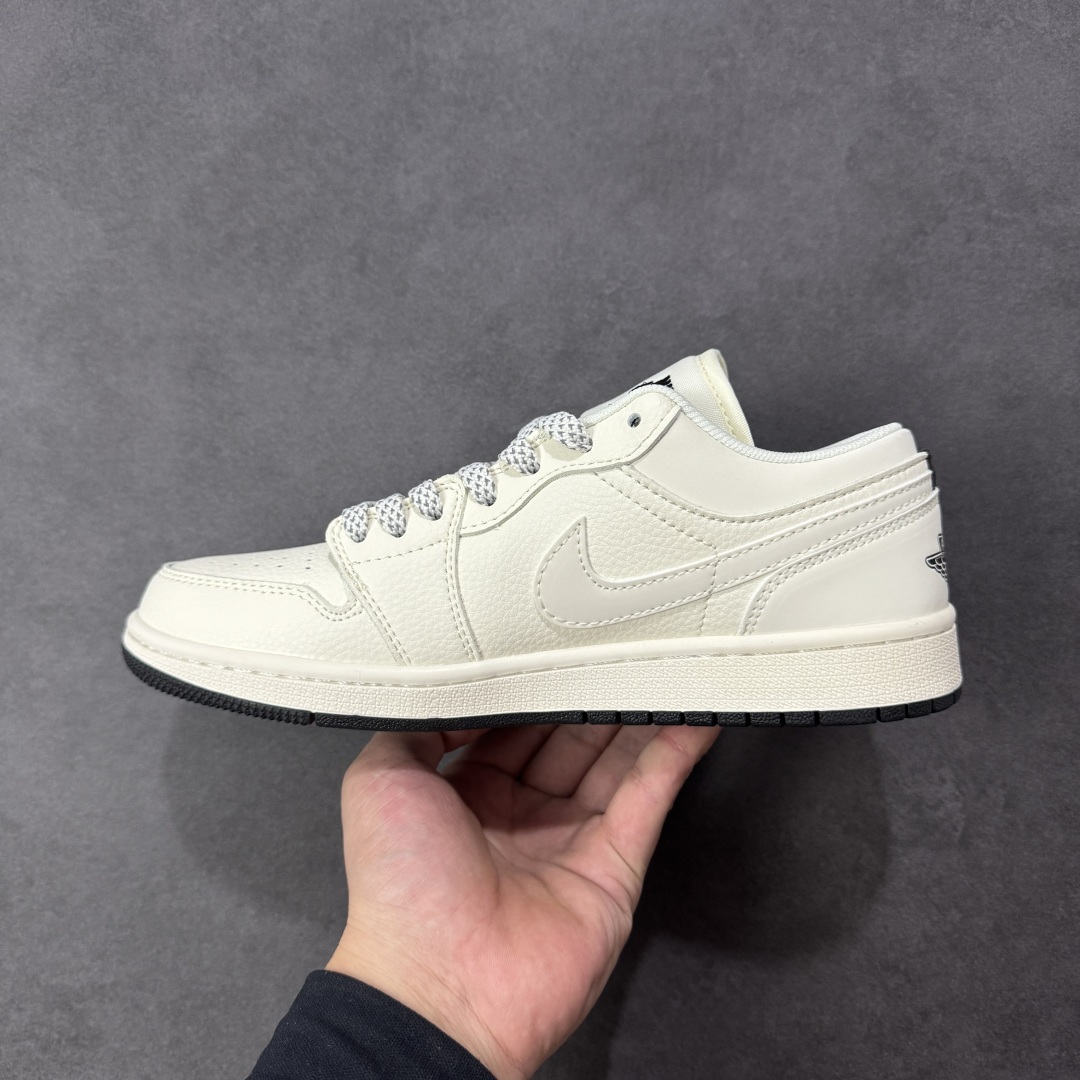 图片[2]-【定制版】Air Jordan 1 Low AJ1 乔1 经典黑 高端定制 低帮复古篮球鞋 XX3168-219  #定制鞋盒 大厂纯原品质出货 超高清洁度 皮料切割干净无任何毛边 细节完美   尺码：36 36.5 37.5 38 38.5 39 40 40.5 41 42 42.5 43 44 44.5 45 编码：HXSB330340-选品中心