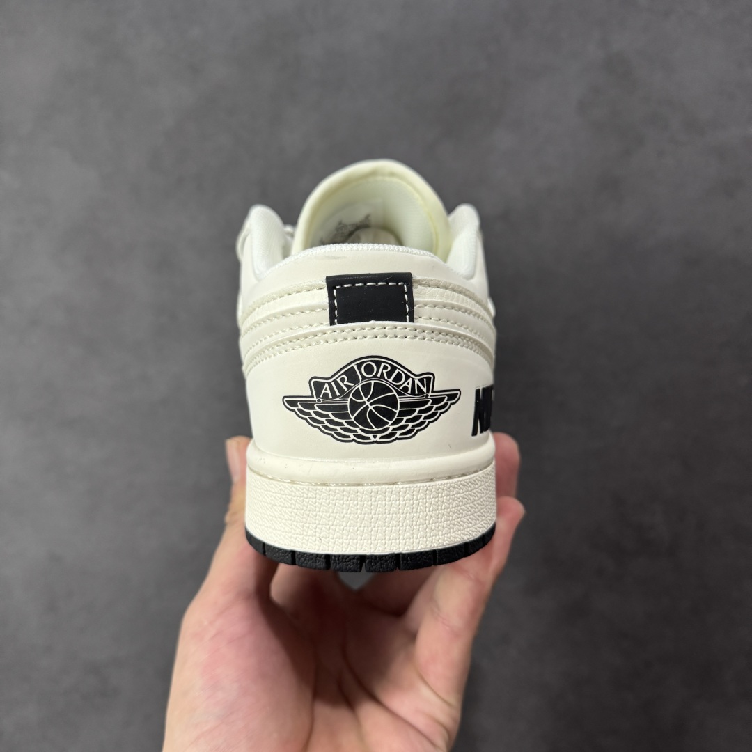 图片[4]-【定制版】Air Jordan 1 Low AJ1 乔1 经典黑 高端定制 低帮复古篮球鞋 XX3168-219  #定制鞋盒 大厂纯原品质出货 超高清洁度 皮料切割干净无任何毛边 细节完美   尺码：36 36.5 37.5 38 38.5 39 40 40.5 41 42 42.5 43 44 44.5 45 编码：HXSB330340-选品中心