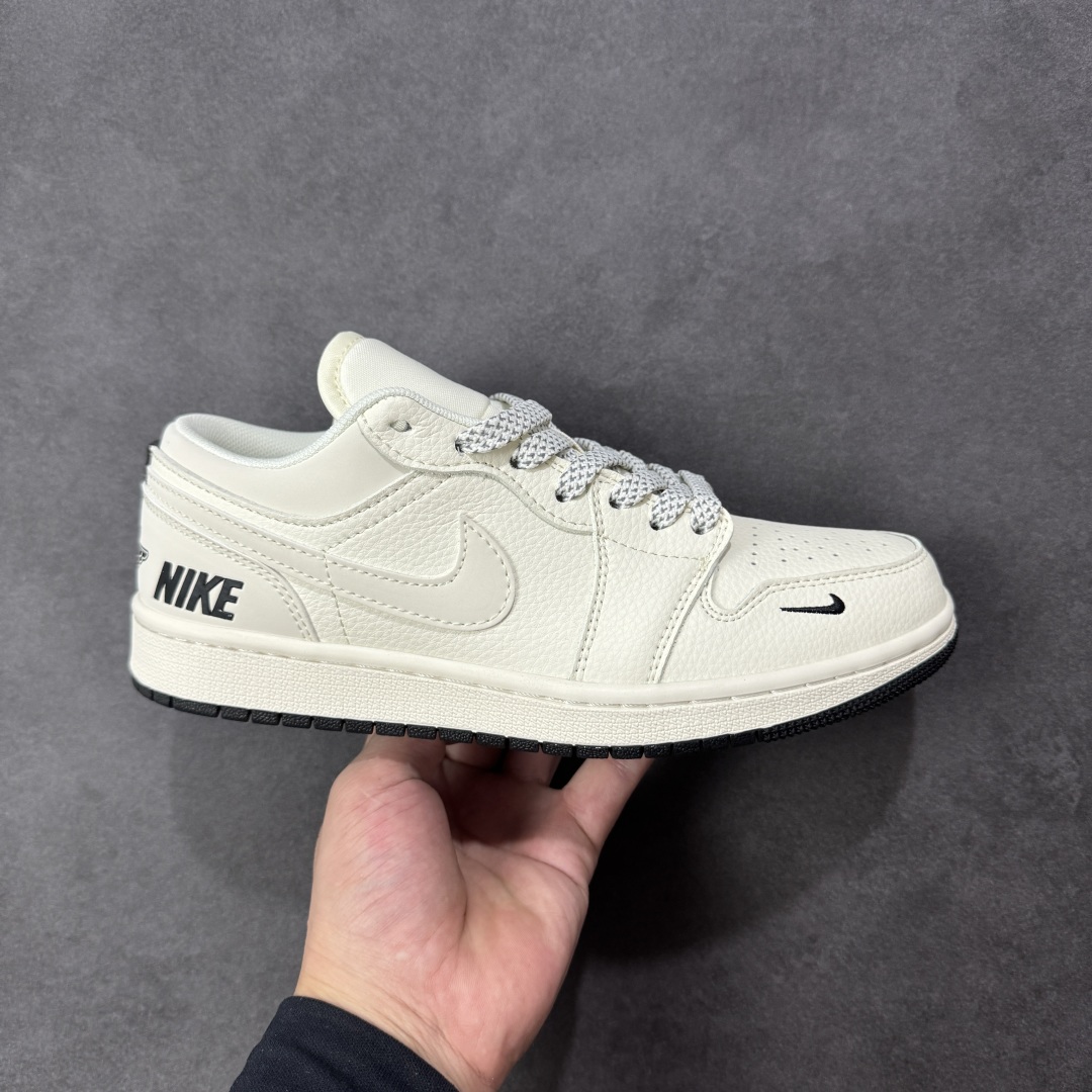 【定制版】Air Jordan 1 Low AJ1 乔1 经典黑 高端定制 低帮复古篮球鞋 XX3168-219  #定制鞋盒 大厂纯原品质出货 超高清洁度 皮料切割干净无任何毛边 细节完美   尺码:36 36.5 37.5 38 38.5 39 40 40.5 41 42 42.5 43 44 44.5 45 编码:HXSB330340-选品中心