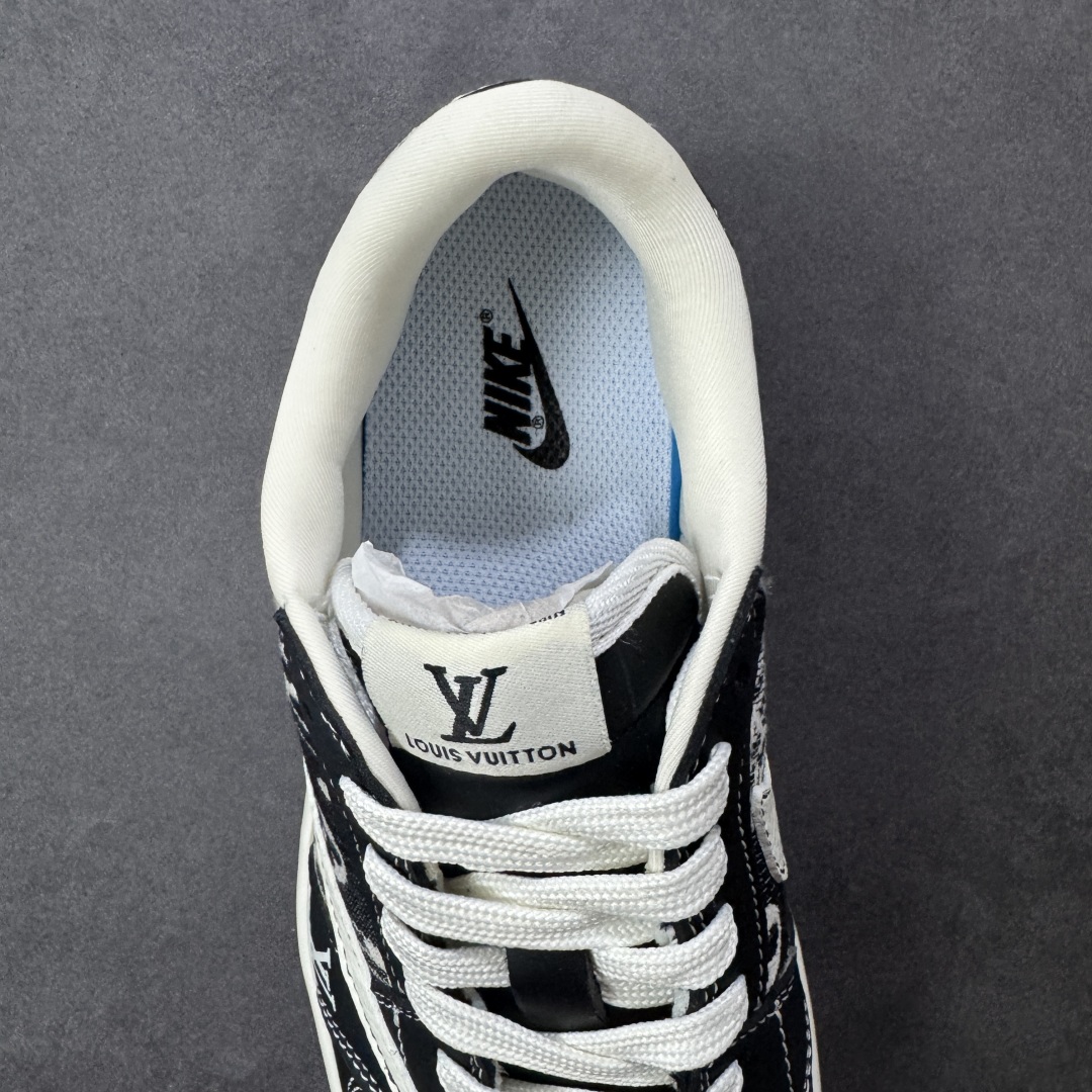 图片[7]-【定制版】LV × AJ1倒钩低帮白黑牛仔 高端定制联名 大厂纯原品质出货 清洁度 电绣工艺 皮料切割干净无任何毛边 细节完美 货号：SC0601-052 尺码：36 36.5 37.5 38 38.5 39 40 40.5 41 42 42.5 43 44 44.5 45 编码：HXSB330340-选品中心