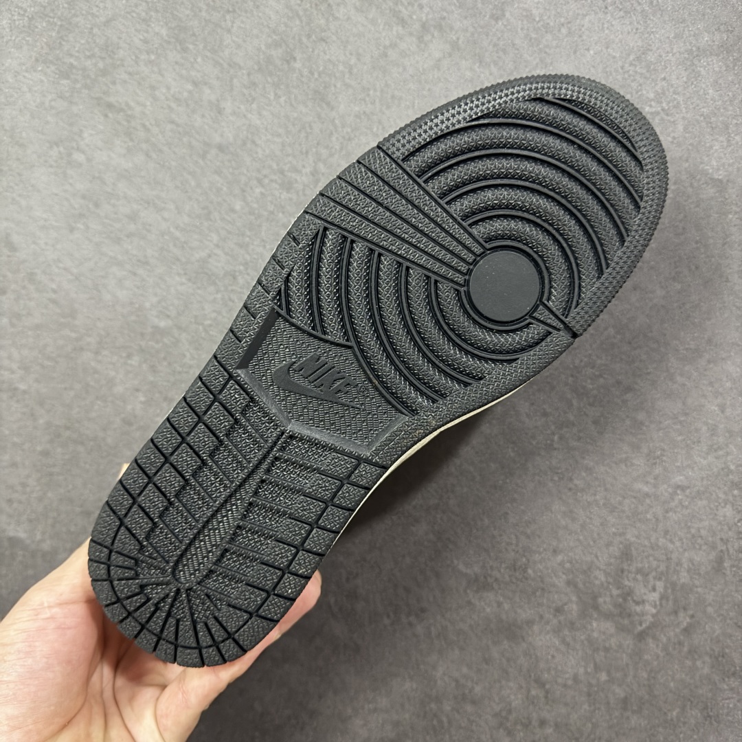 图片[9]-【定制版】LV × AJ1倒钩低帮白黑牛仔 高端定制联名 大厂纯原品质出货 清洁度 电绣工艺 皮料切割干净无任何毛边 细节完美 货号：SC0601-052 尺码：36 36.5 37.5 38 38.5 39 40 40.5 41 42 42.5 43 44 44.5 45 编码：HXSB330340-选品中心